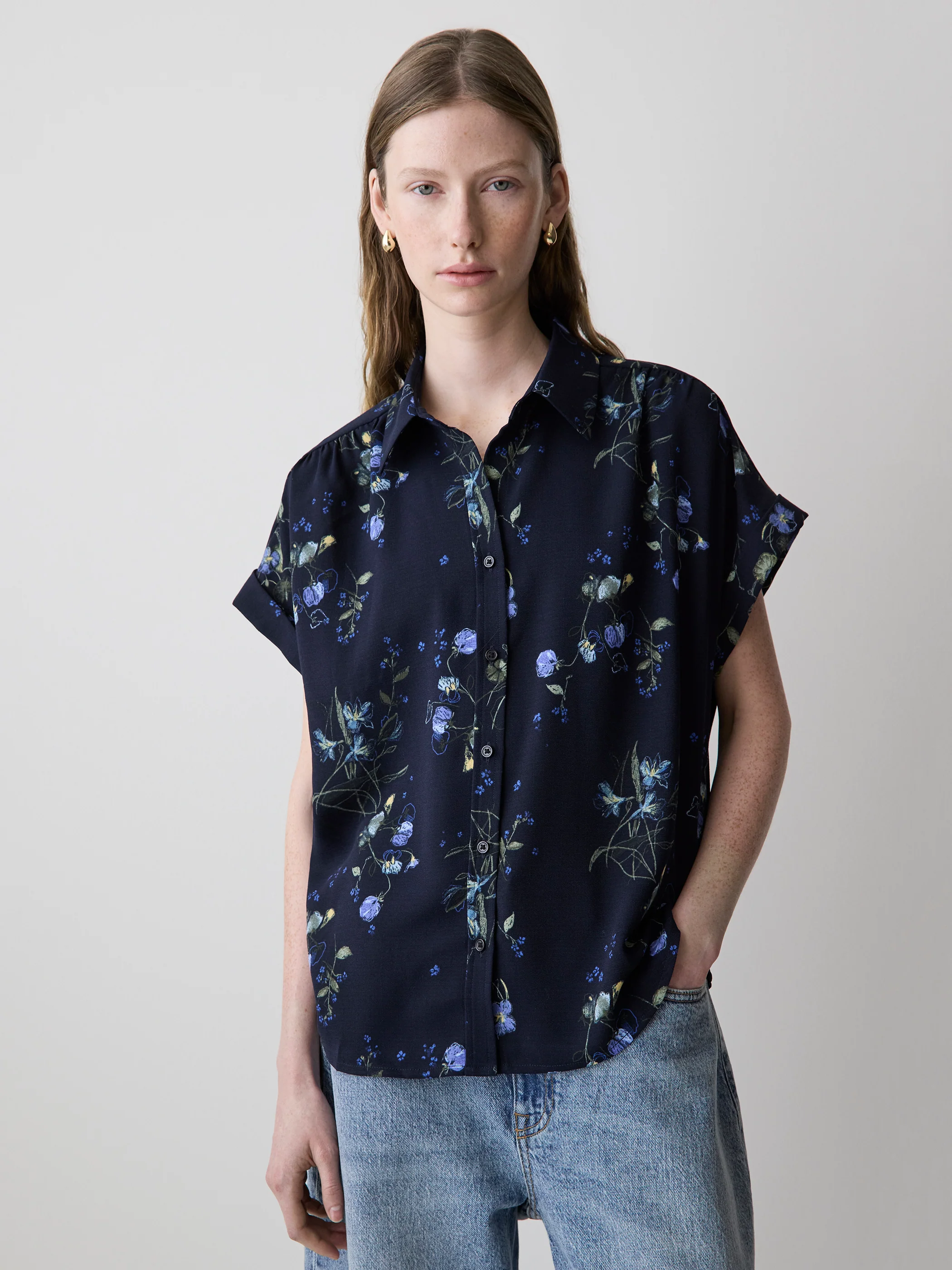 Short-Sleeve Buttoned-Down Blouse - Image 7