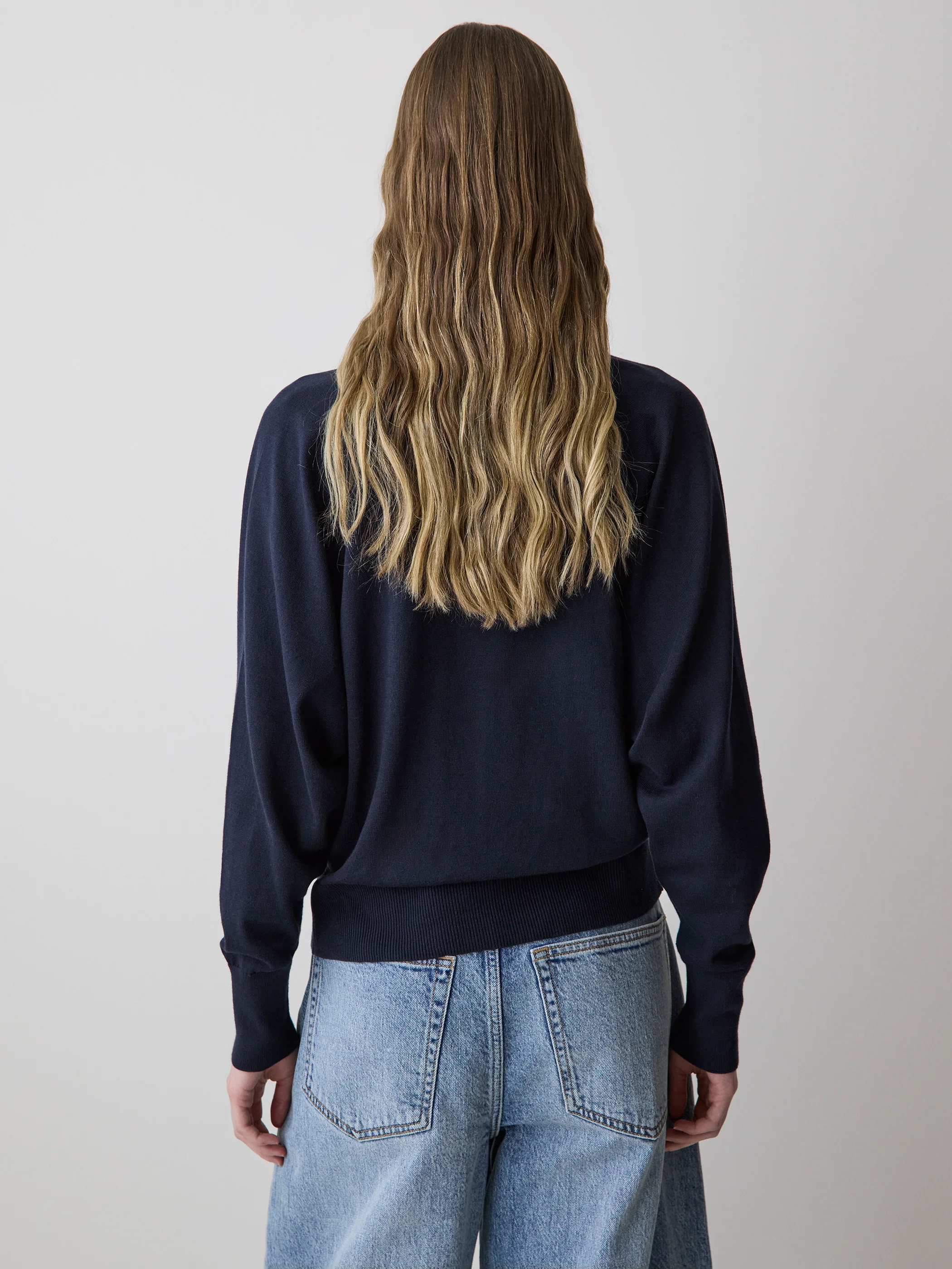 Long-Sleeve V-Neck Cardigan - Image 13