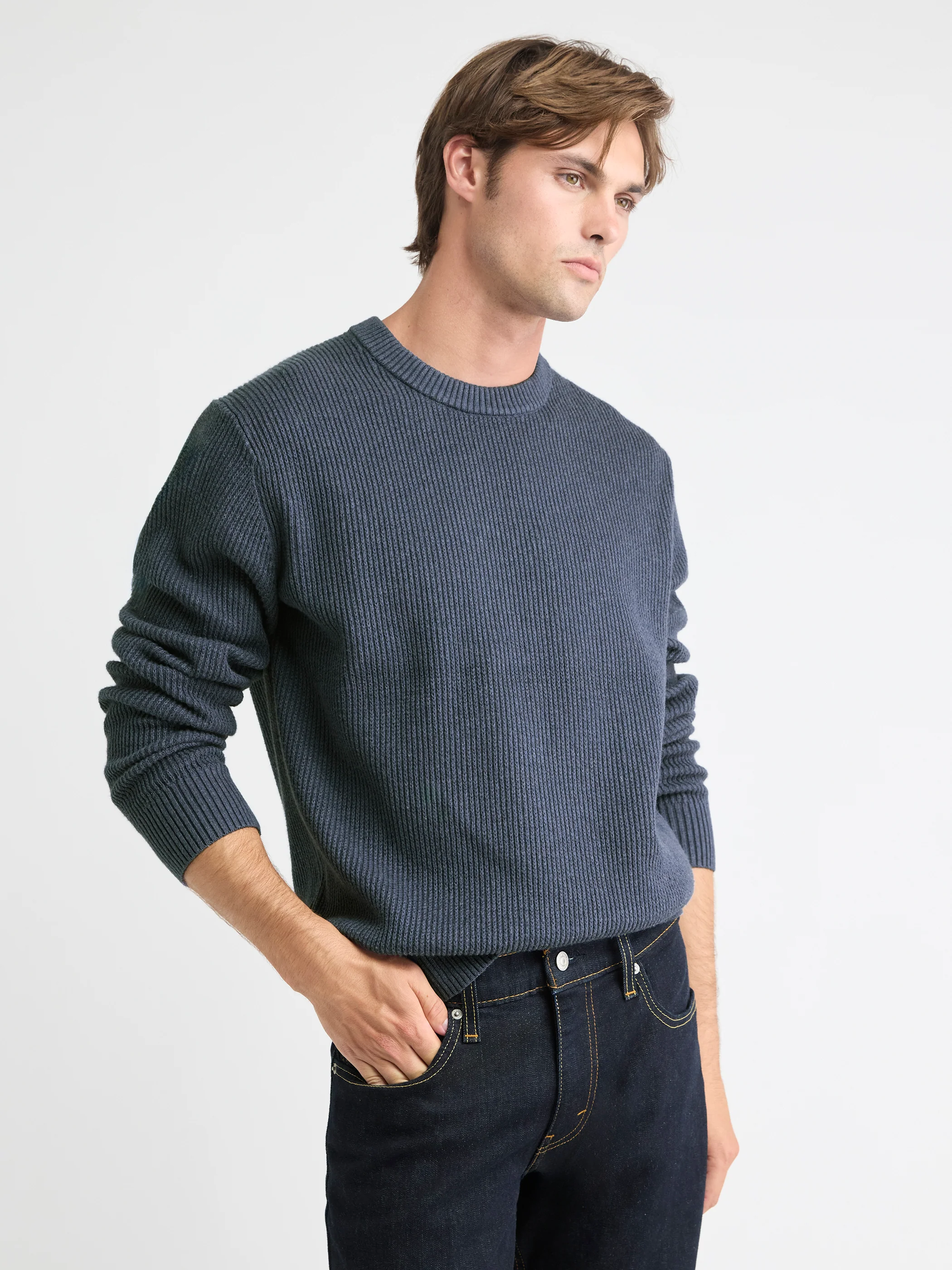 Cashmere-Blend Long-Sleeve Crew-Neck Sweater - Image 11