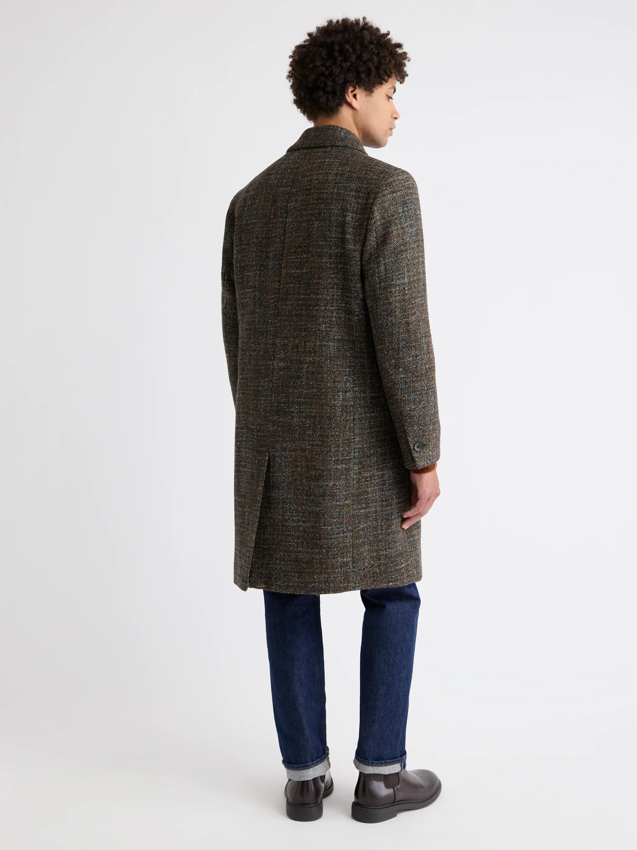 Classic Double-Breasted Bouclé Coat - Image 3
