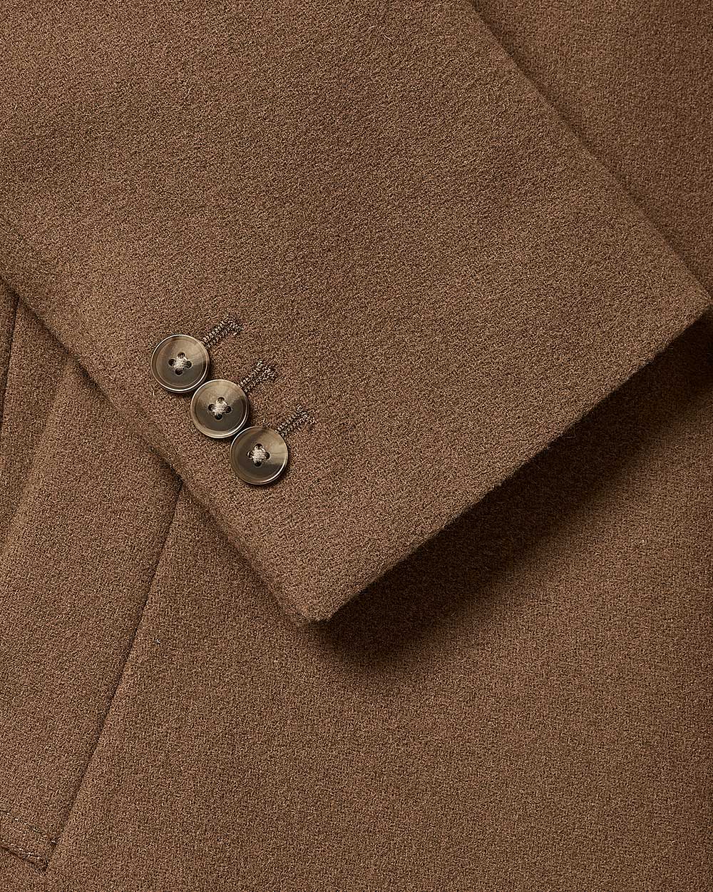 Classic Wool Coat with Tailored Collar - Image 12