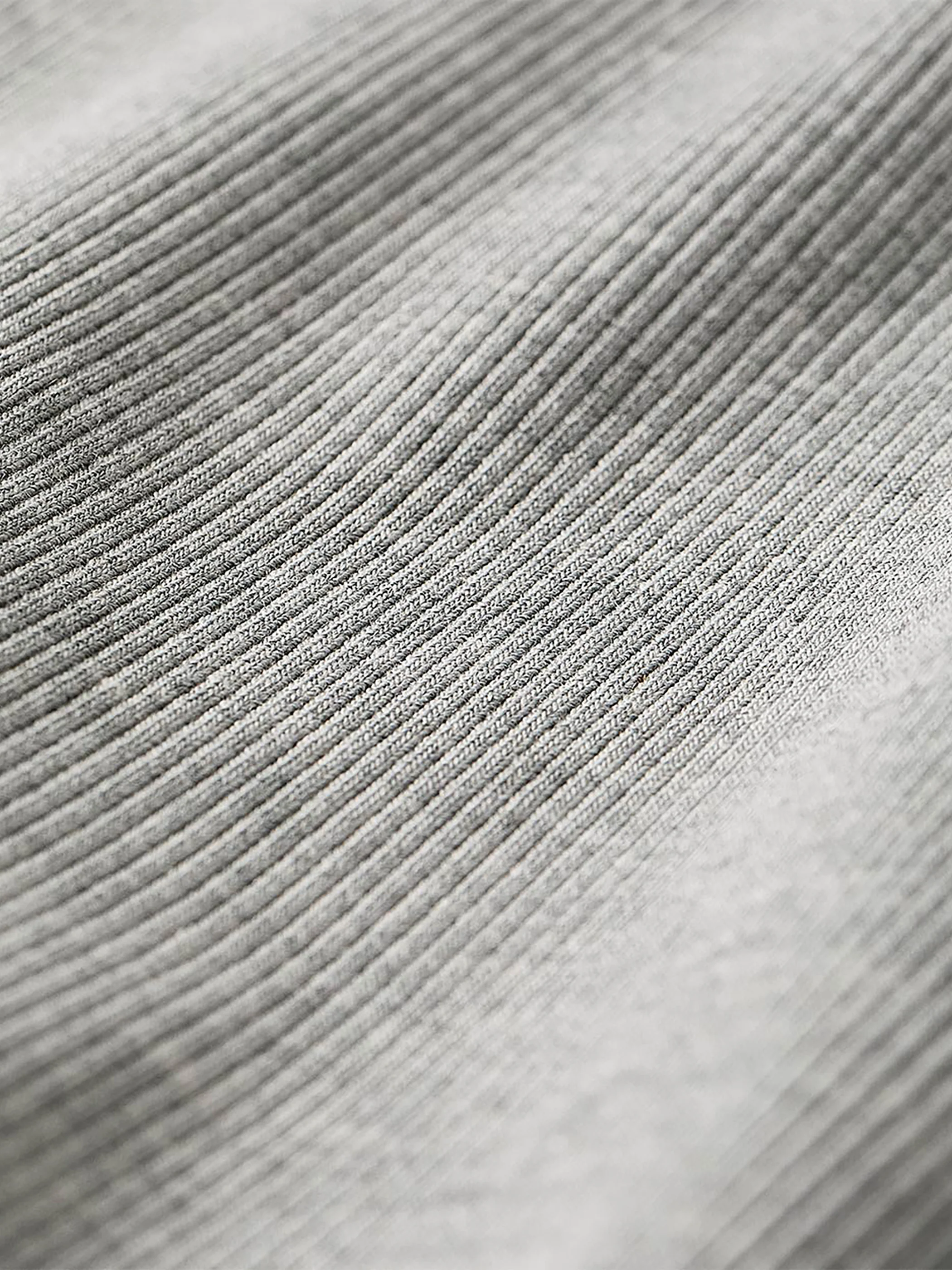 Long-Sleeve Crew-Neck Fitted Ribbed Tee - Image 11