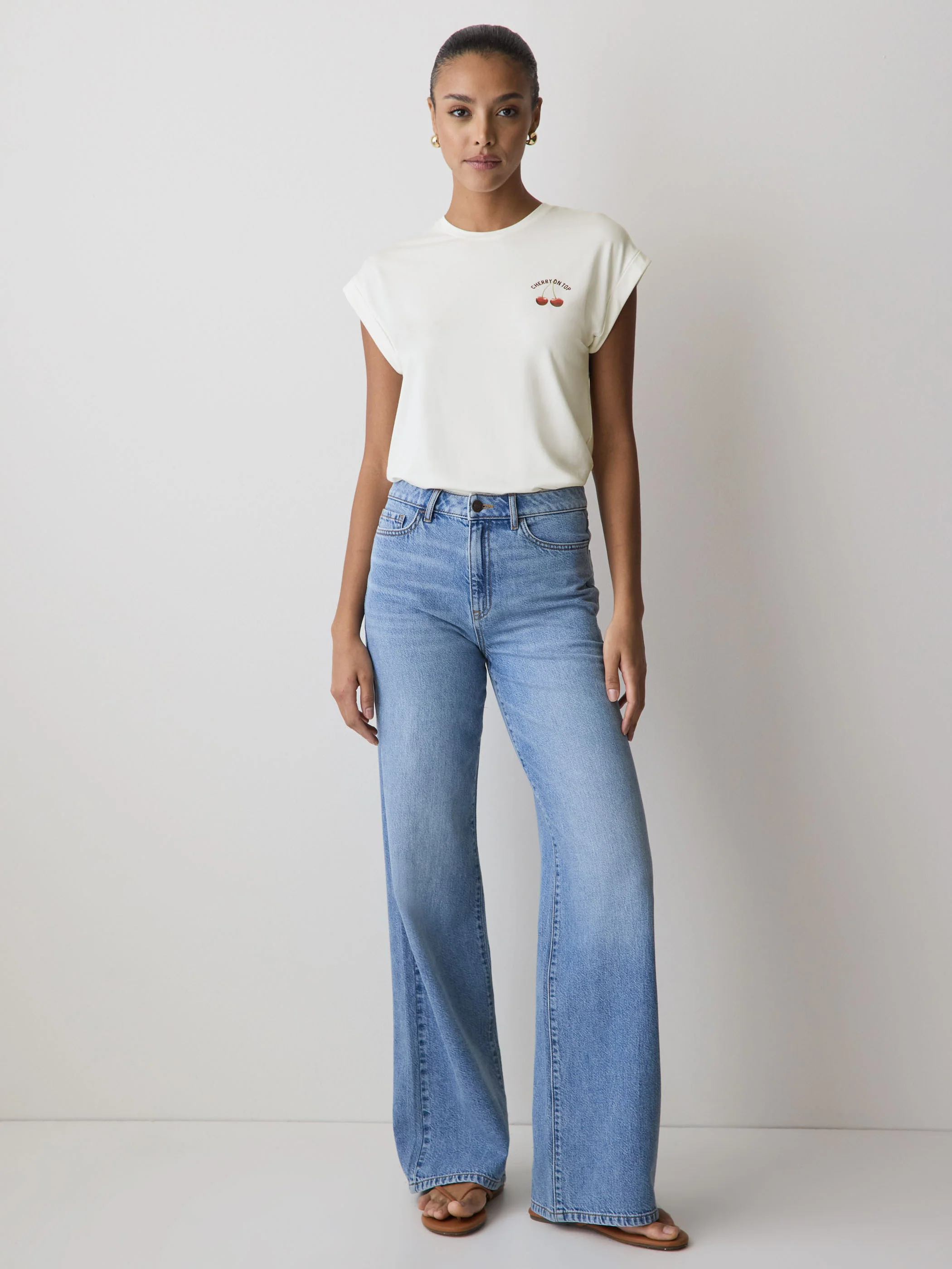 Extended-Sleeve Crew-Neck Tee - Image 12