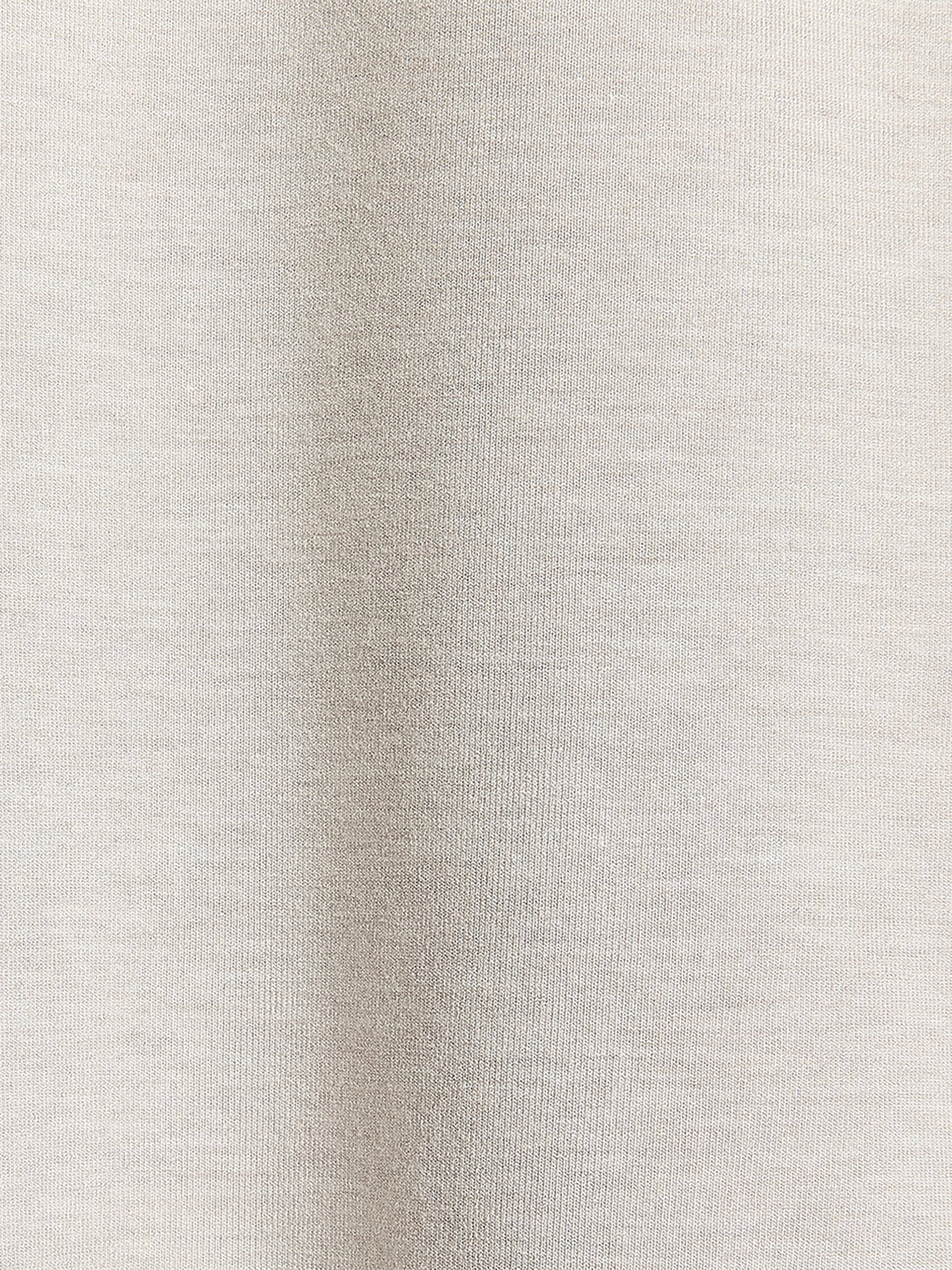 Fitted Long-Sleeve Mock-Neck Tee - Image 23