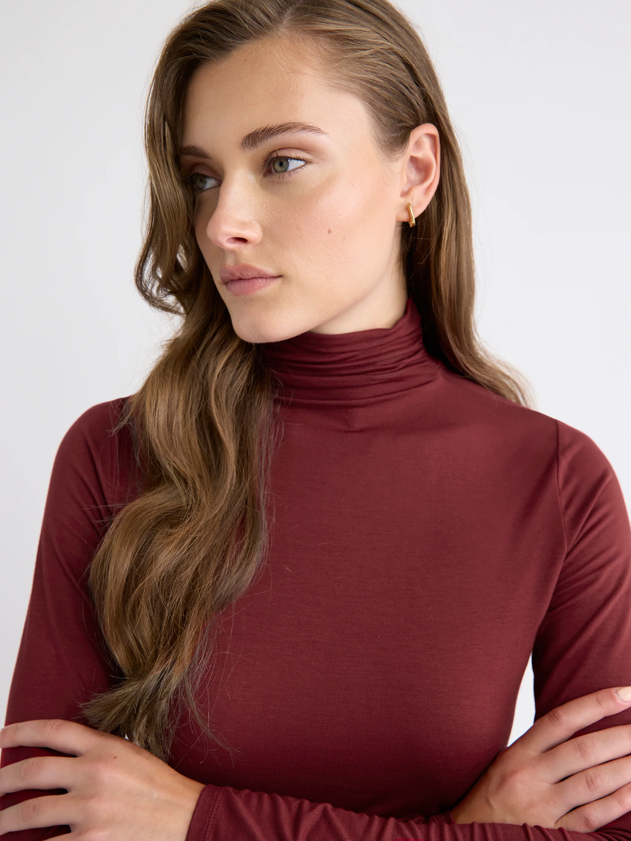Fitted Long-Sleeve Mock-Neck Tee - Image 34