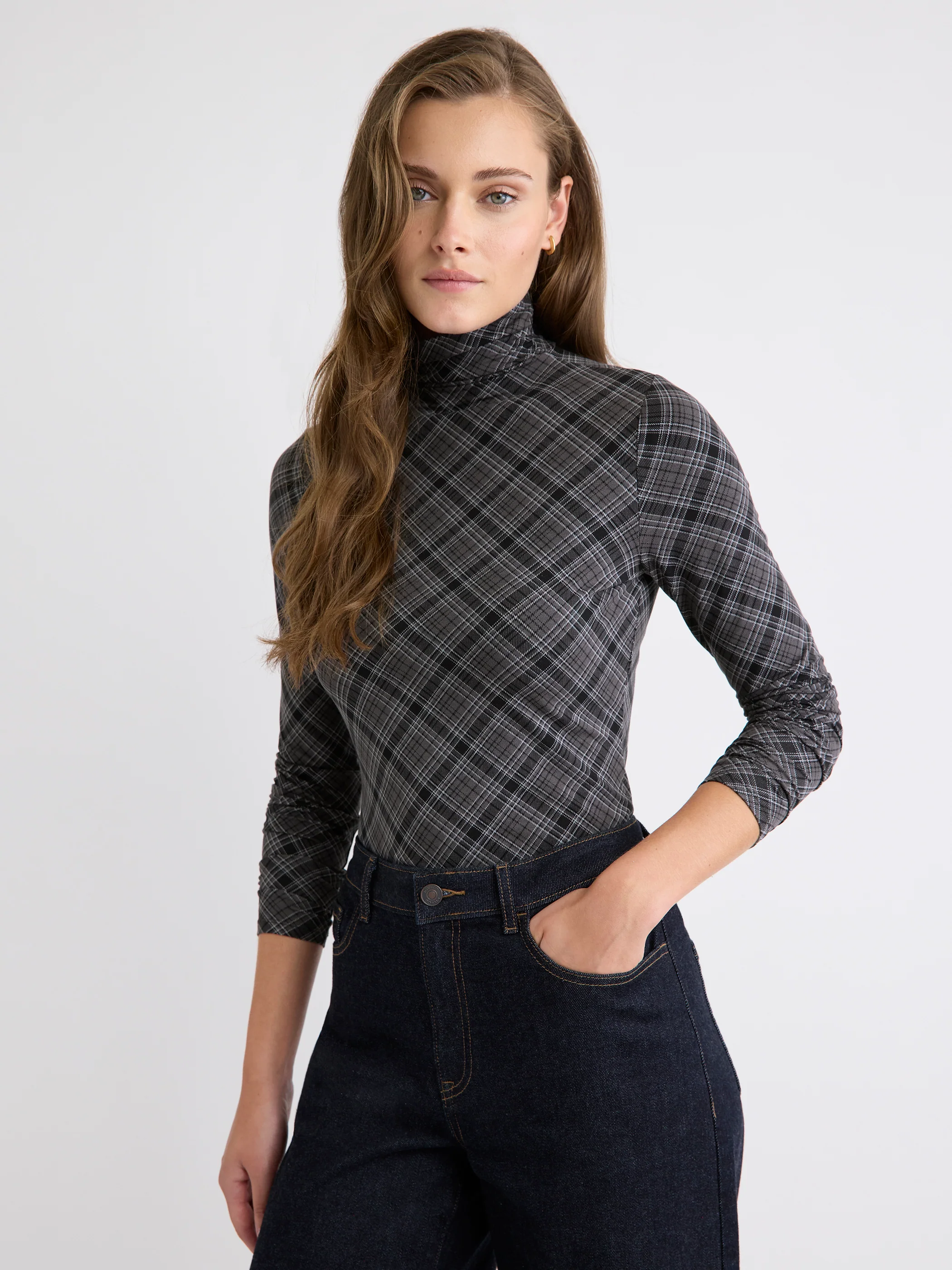 Fitted Long-Sleeve Mock-Neck Tee - Image 7