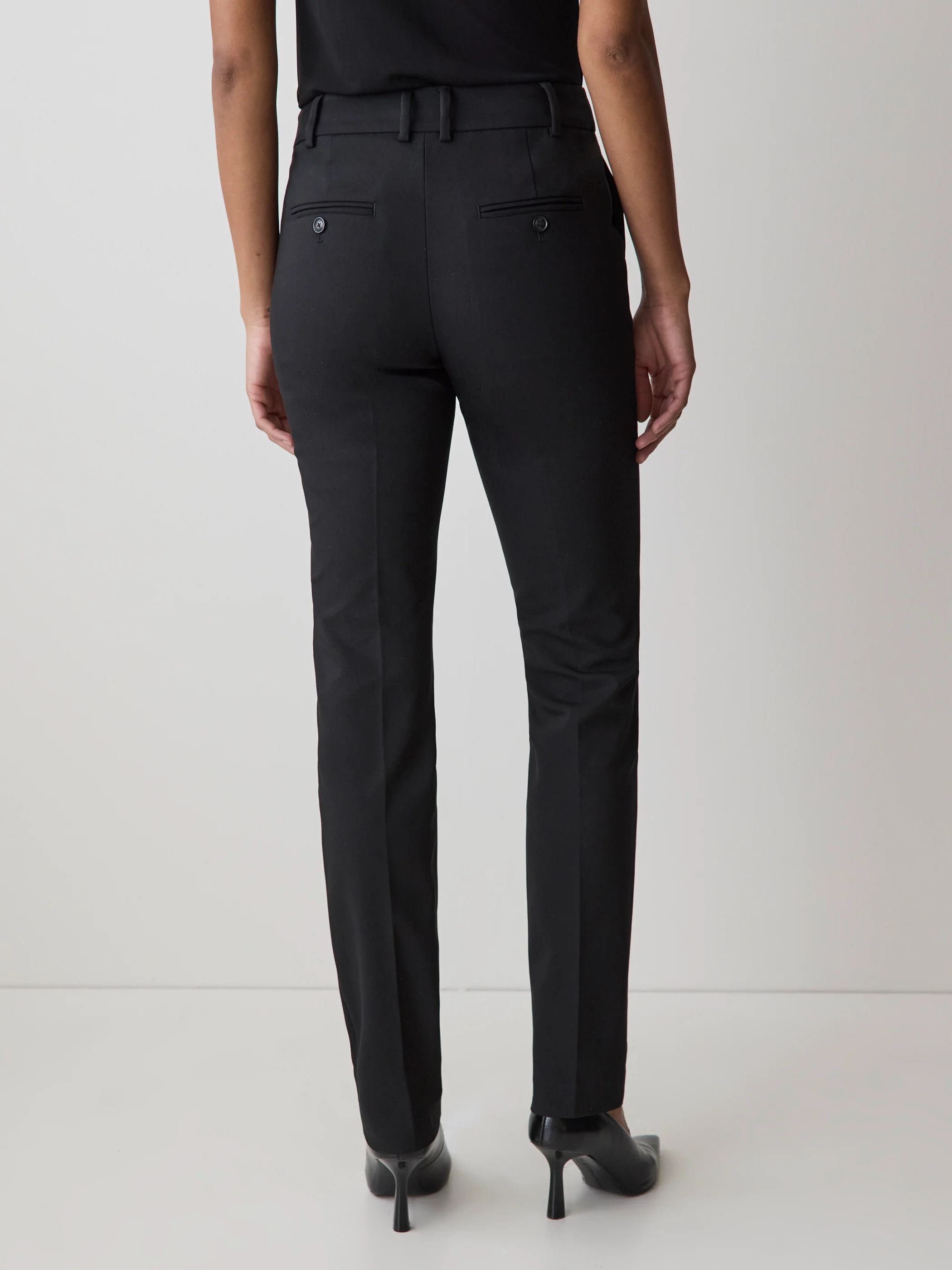 Limitless Black Mid-Rise Long Slim-Leg Signature Fit Pant - Image 3