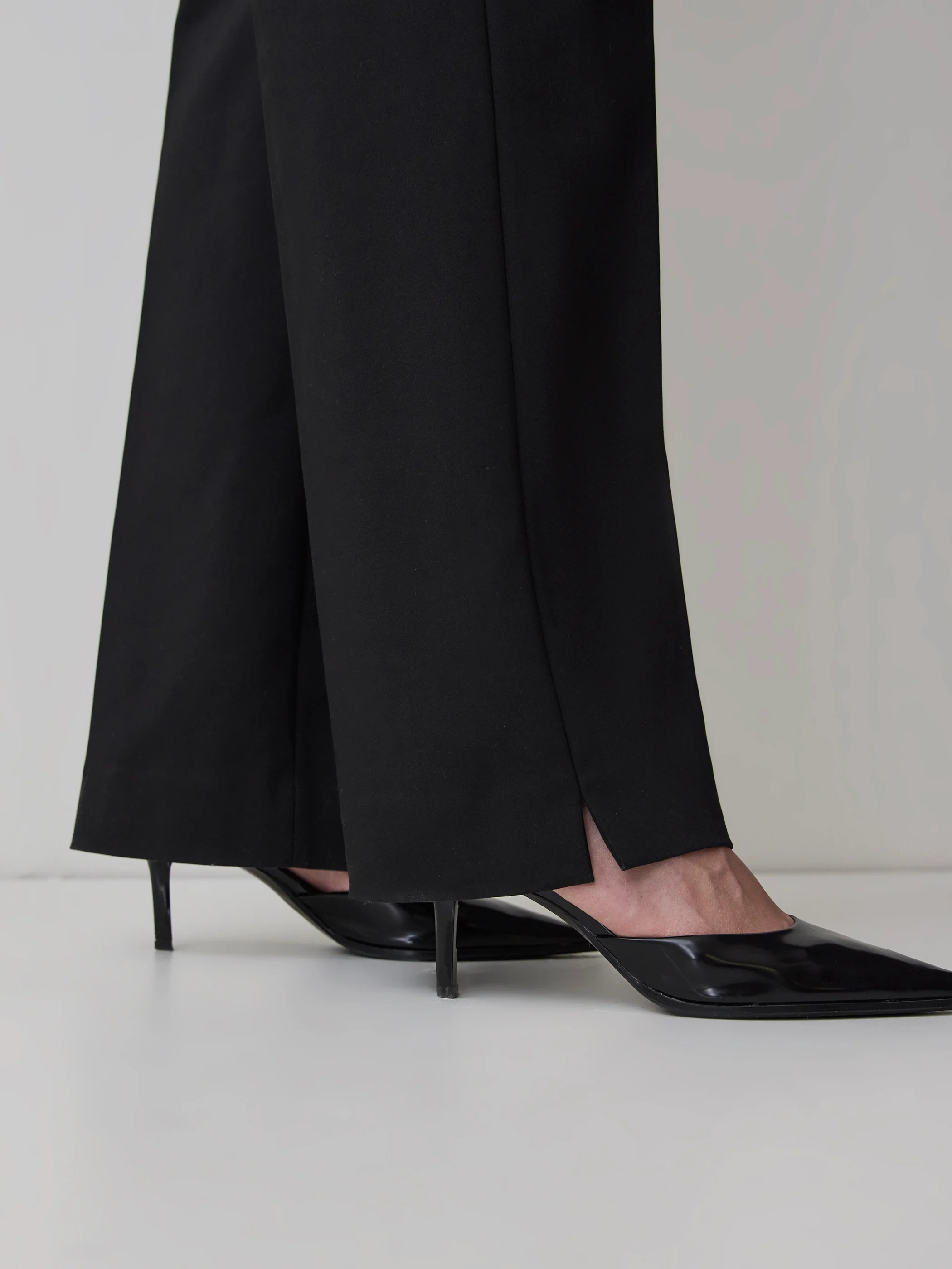 Limitless High-Rise Wide-Leg Signature Fit Pant - Image 4