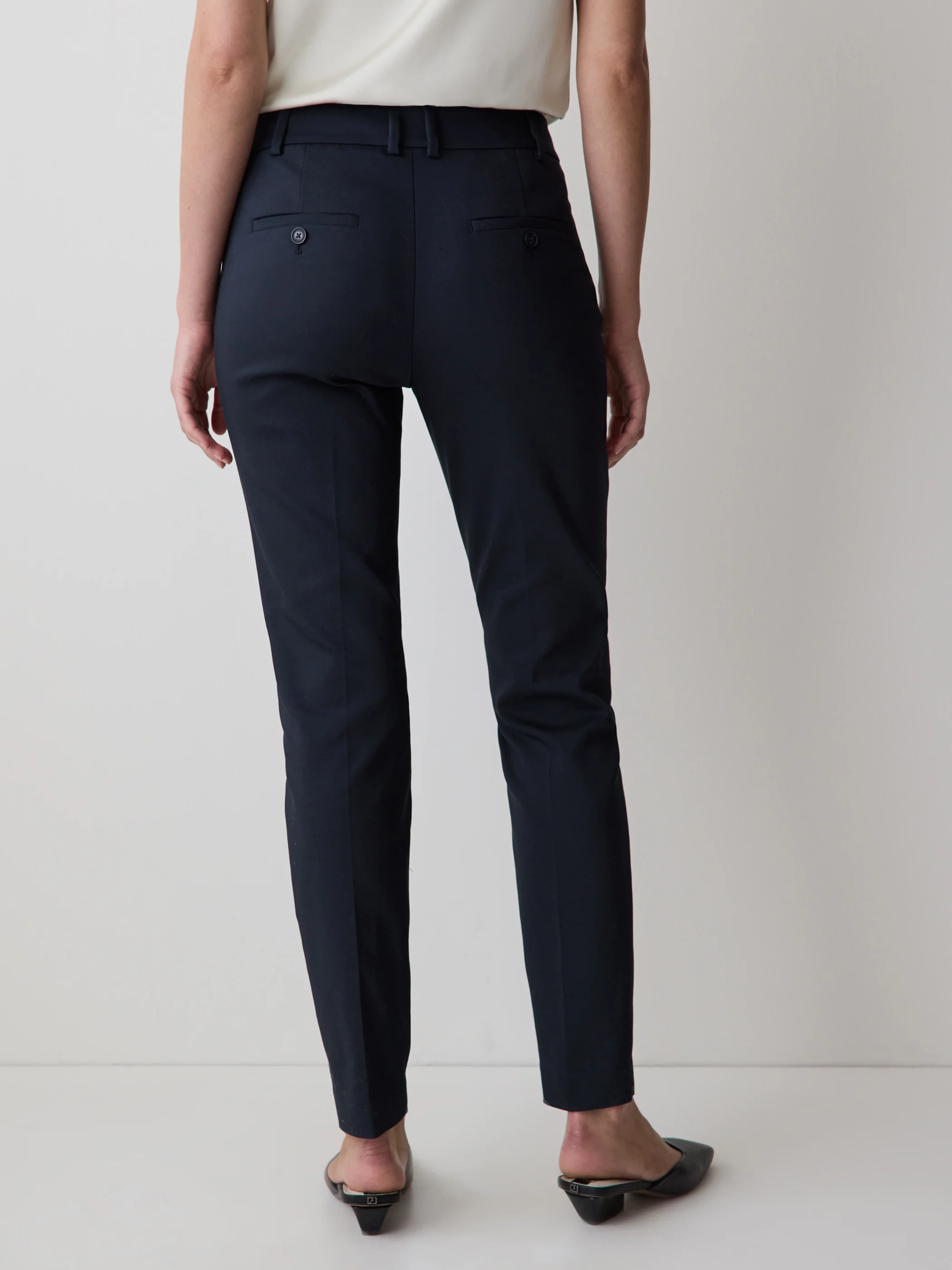 Limitless Mid-Rise Slim-Leg Signature Fit Ankle Pant - Image 10