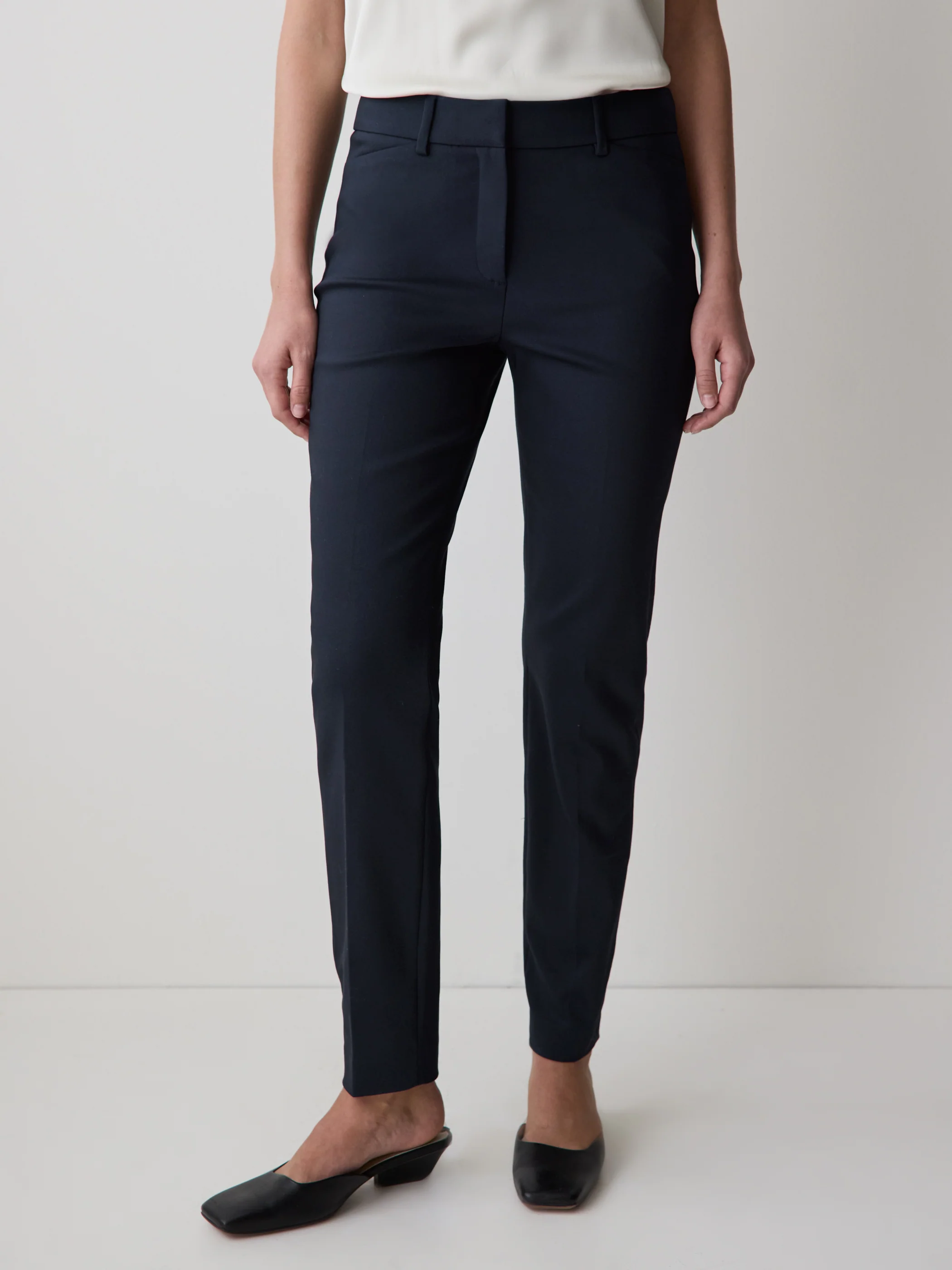 Limitless Mid-Rise Slim-Leg Signature Fit Ankle Pant - Image 8