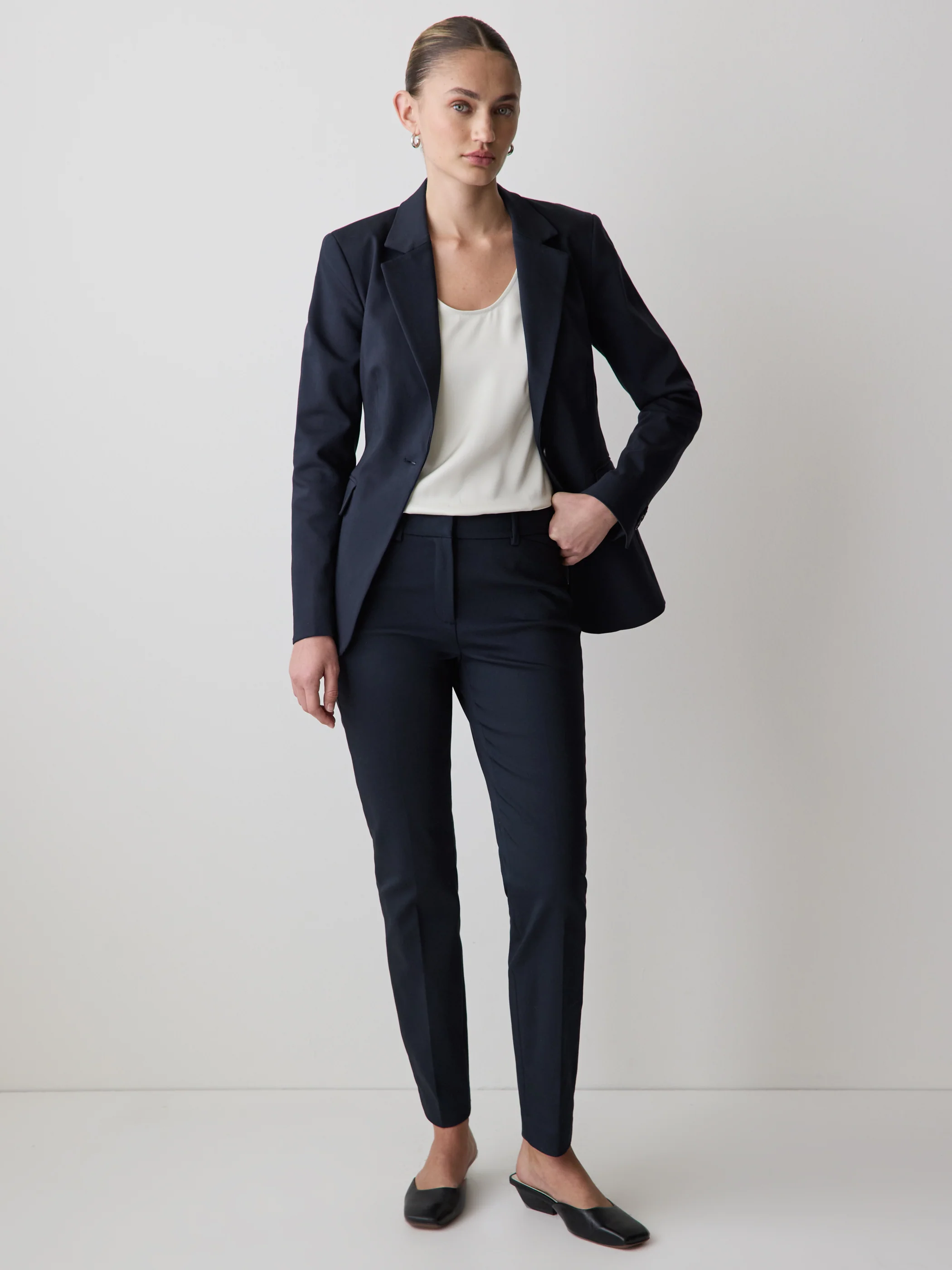 Limitless Mid-Rise Slim-Leg Signature Fit Ankle Pant - Image 9