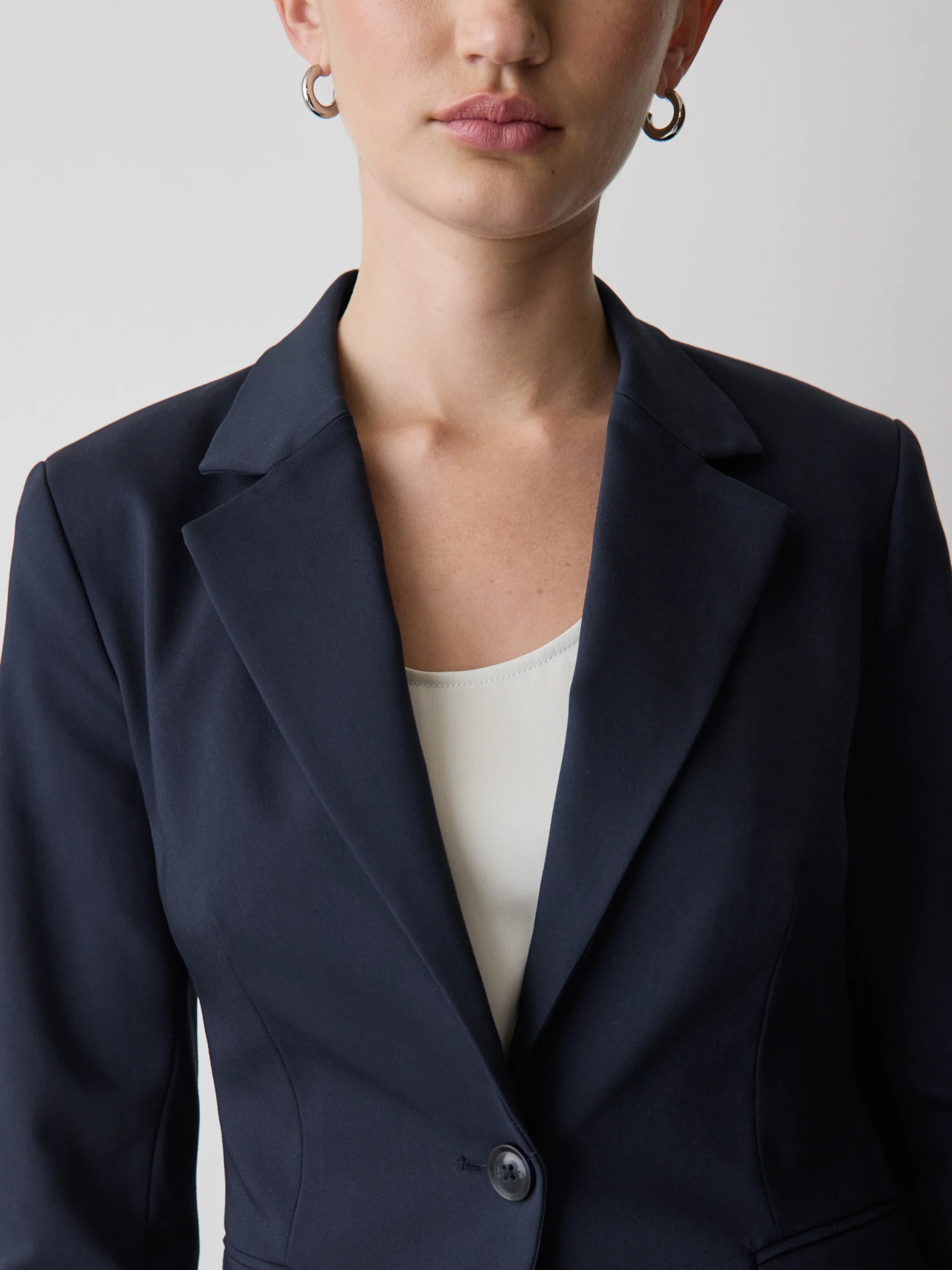 Limitless One-Button Fitted Blazer - Image 11