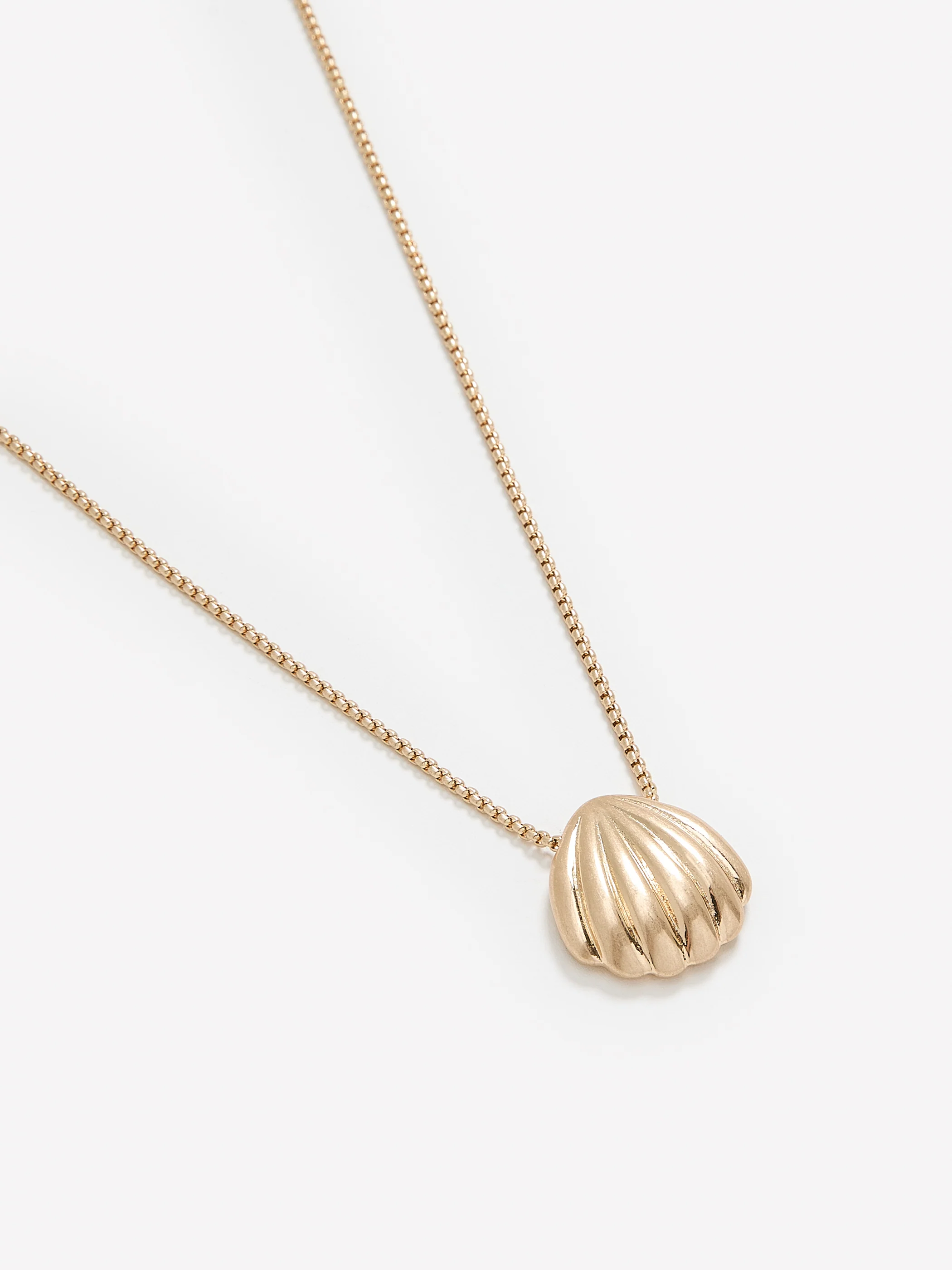 Long Necklace with Shell Pendant - Image 5