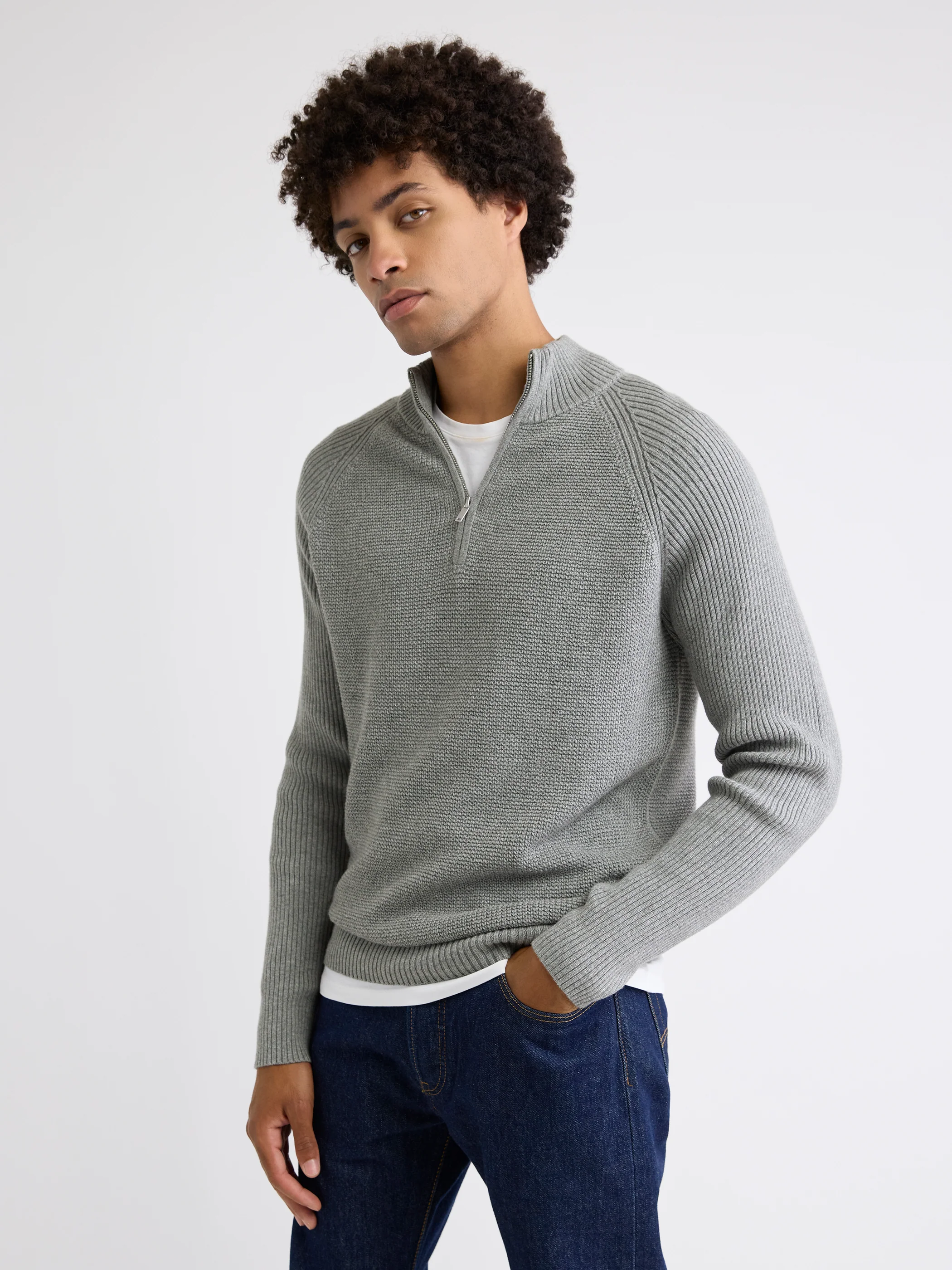 Long-Sleeve Quarter-Zip Mock-Neck Sweater - Image 7