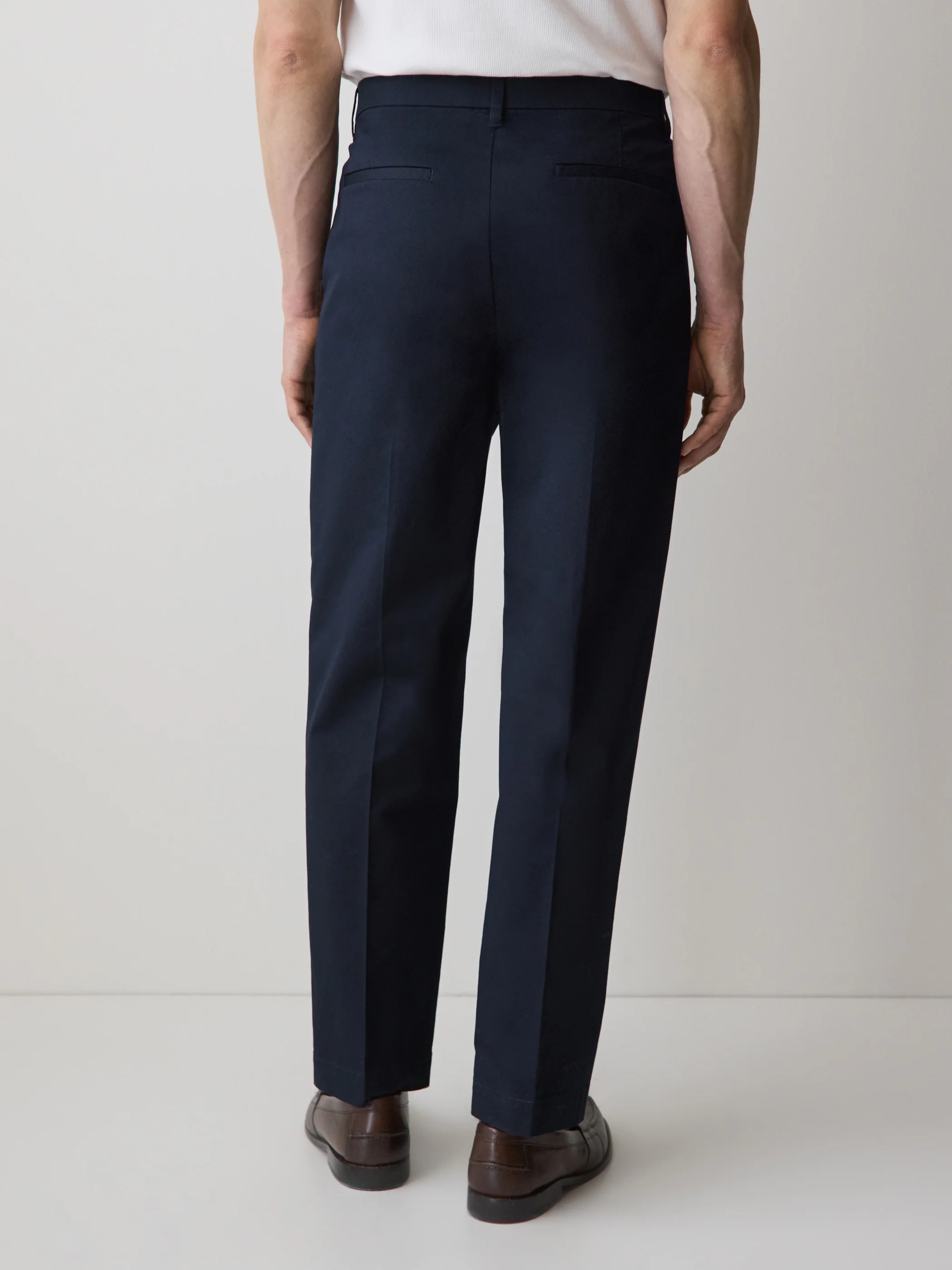 Loose Straight-Leg Pleated Chino Pant - Image 8