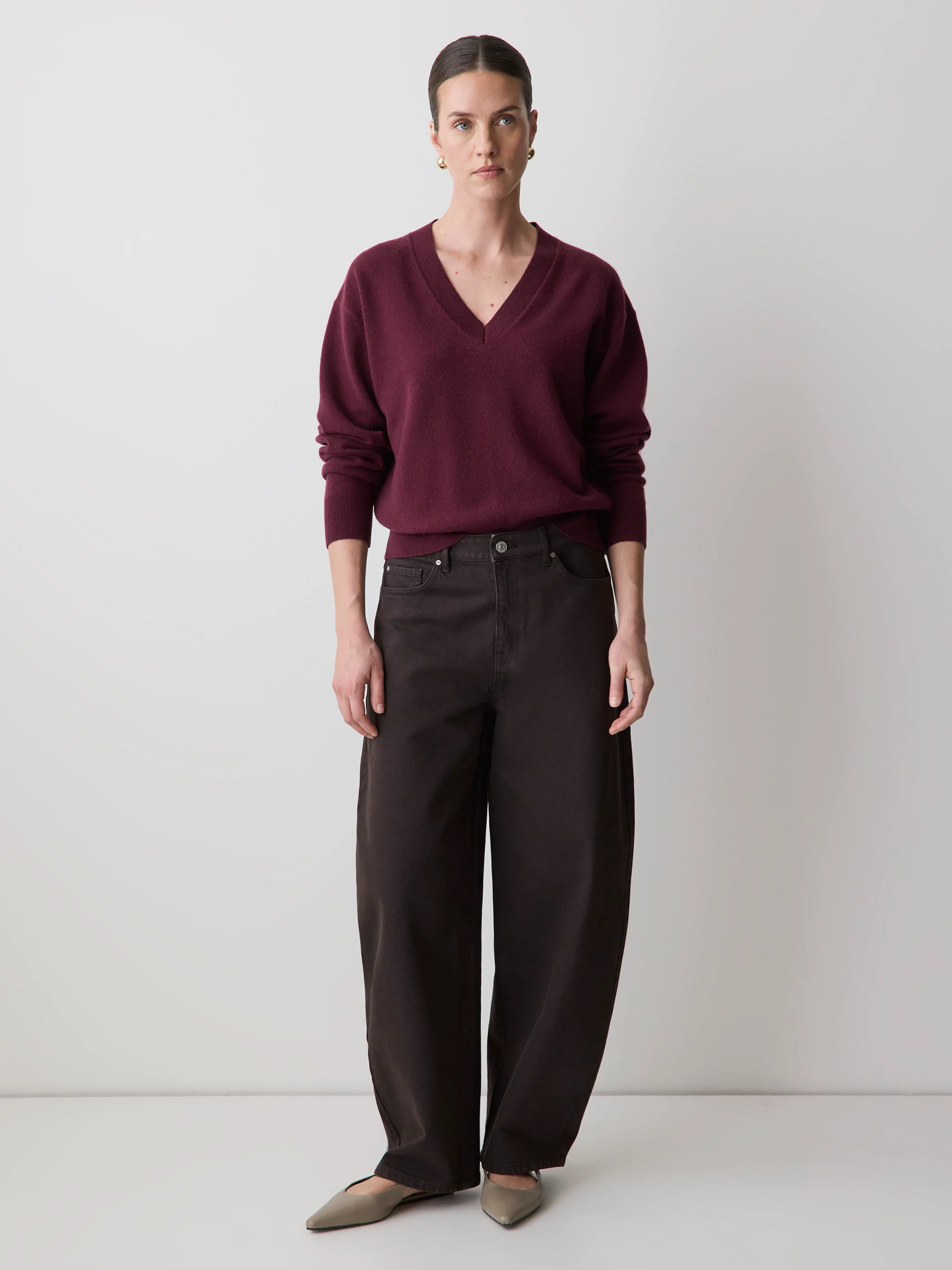 Merino Wool V-Neck Drop Shoulder Sweater - Image 18