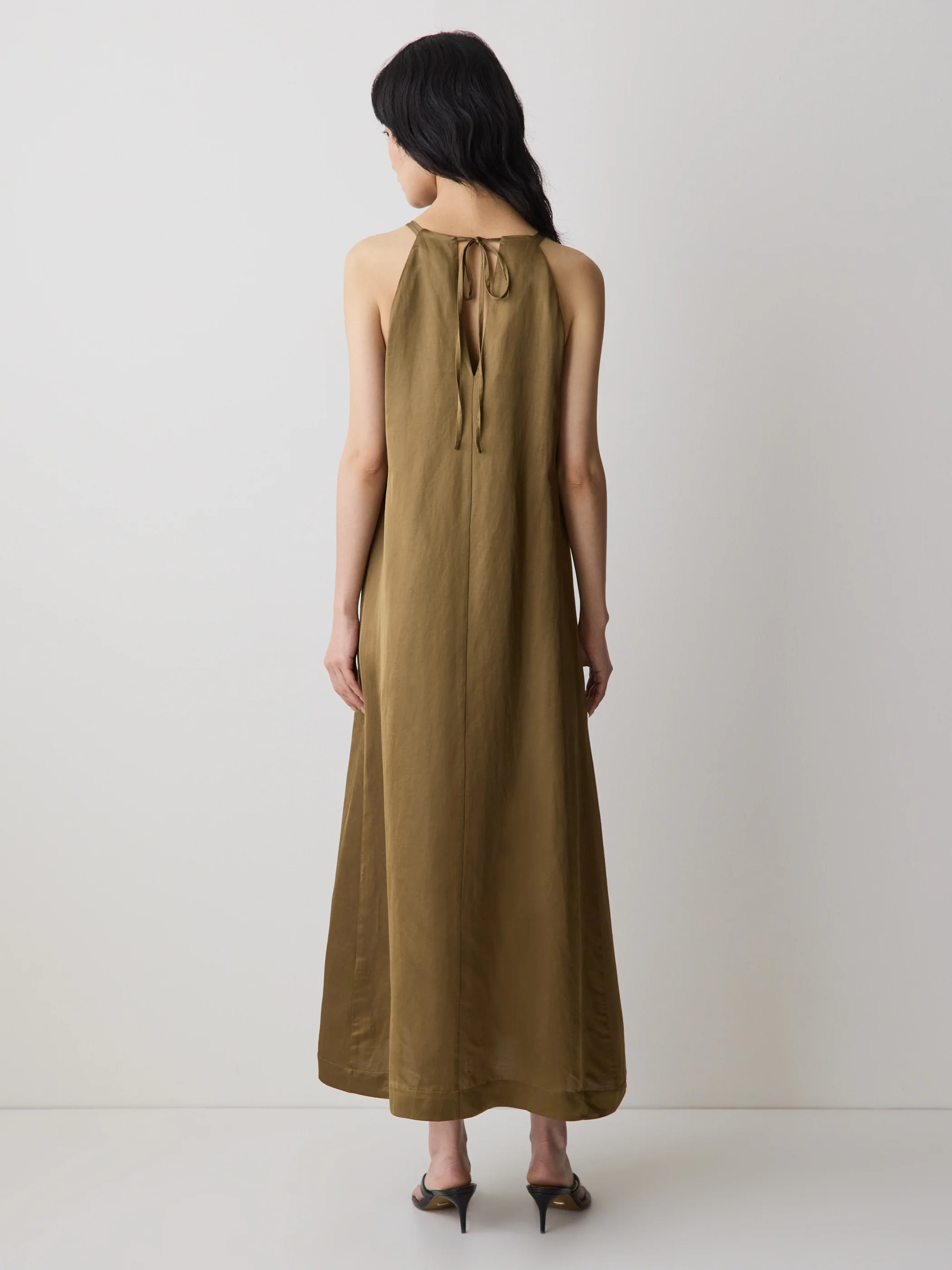 Sleeveless Halter-Neck Midi Dress - Image 9