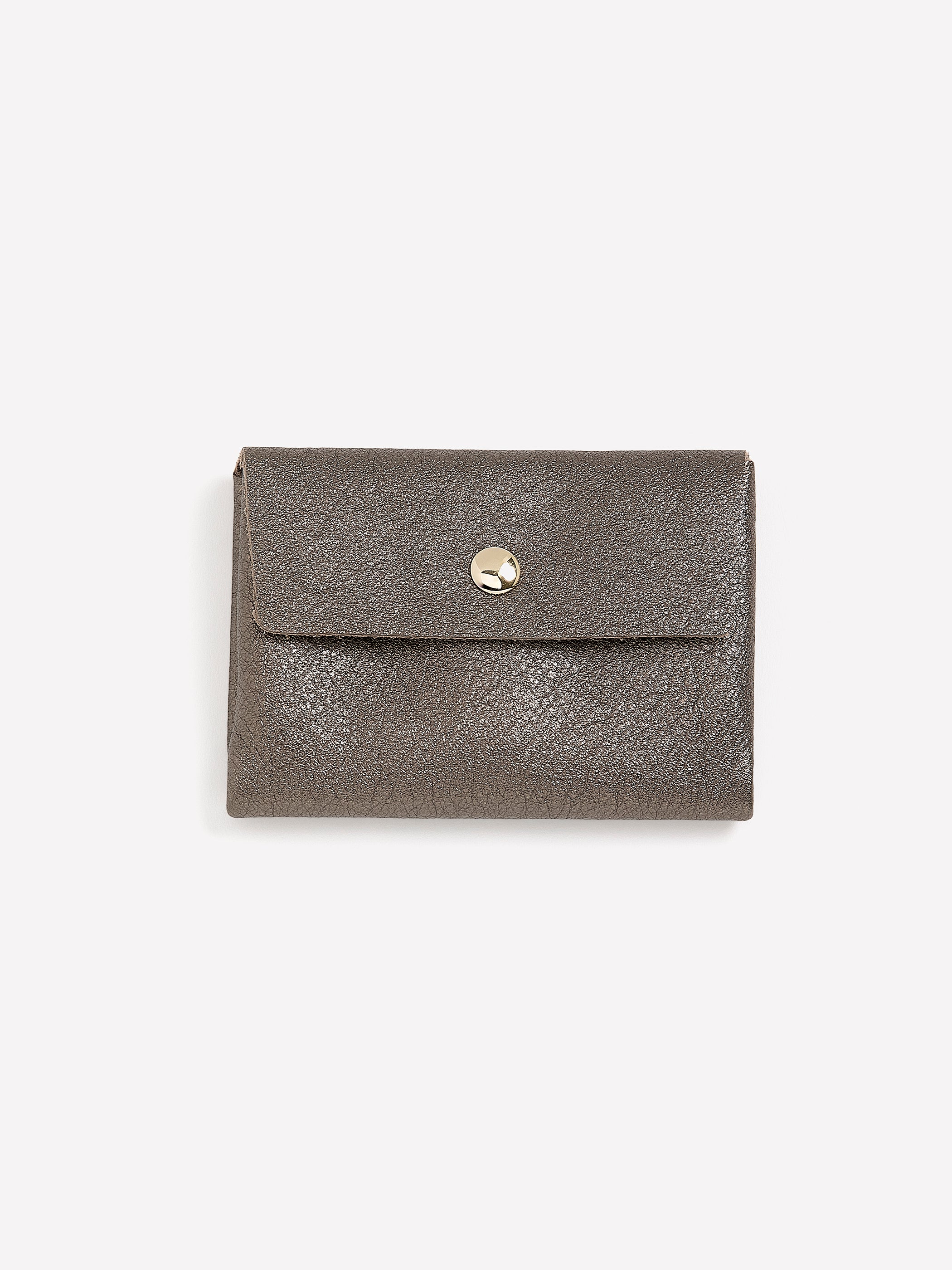 Minimalist Leather Wallet - Image 13