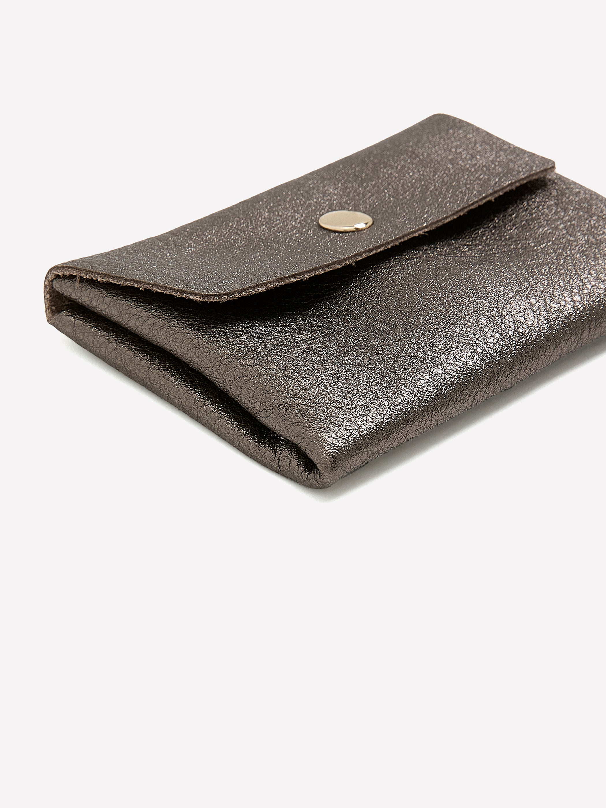 Minimalist Leather Wallet - Image 14
