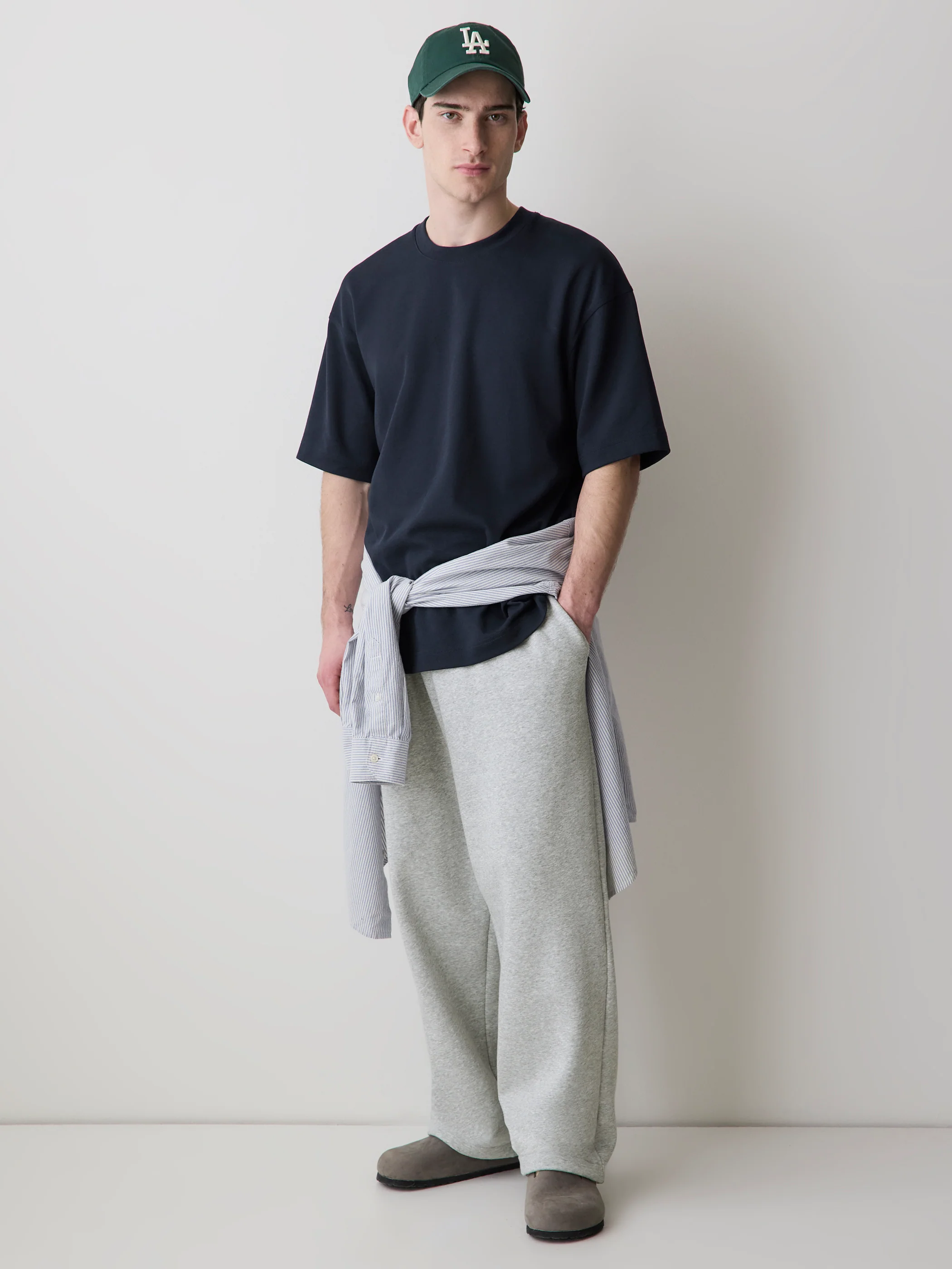Oversized Short-Sleeve Crew-Neck Tee - Image 12