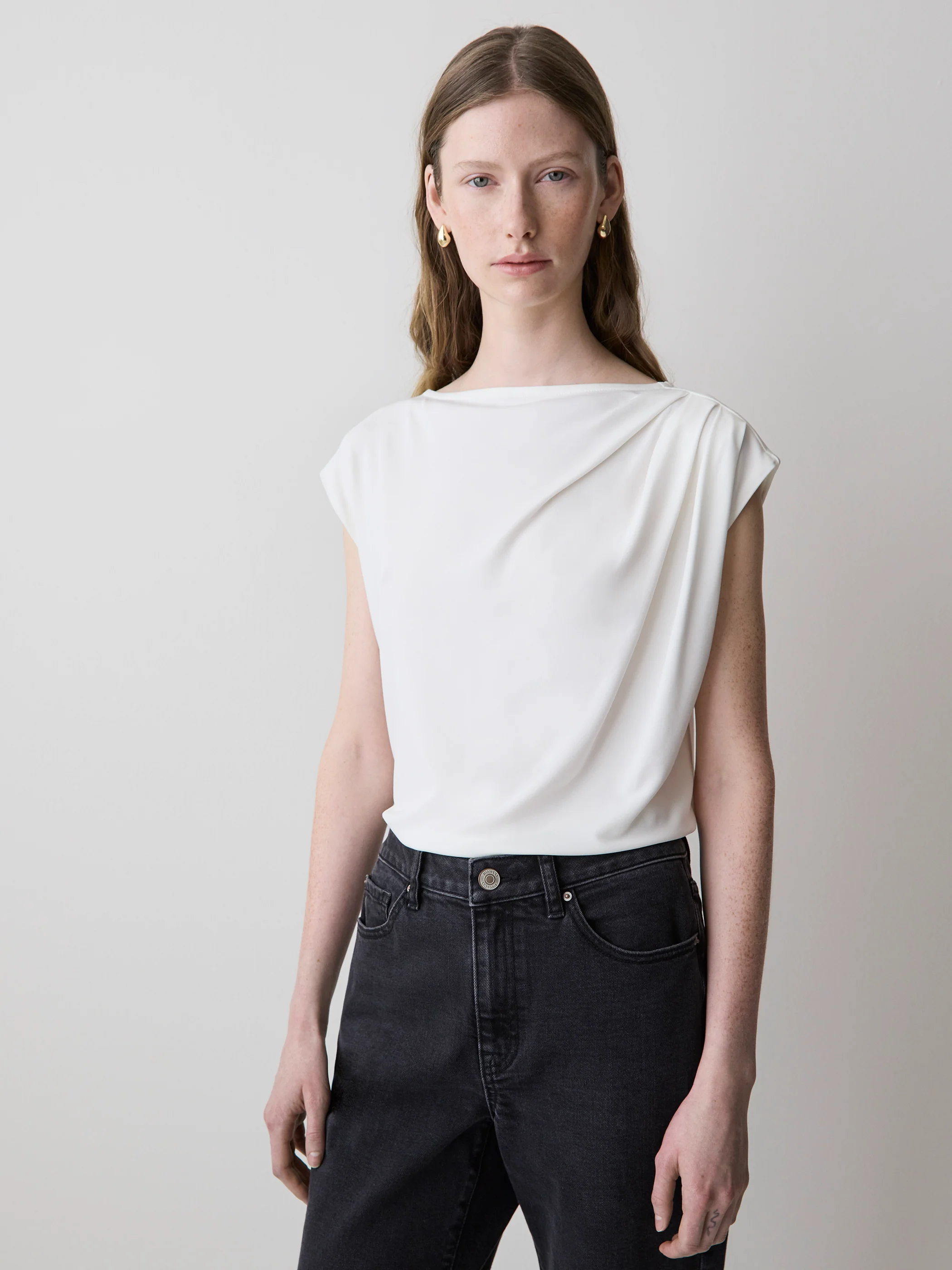 Extended-Sleeve Boat-Neck Top with Pleated Details - Image 7