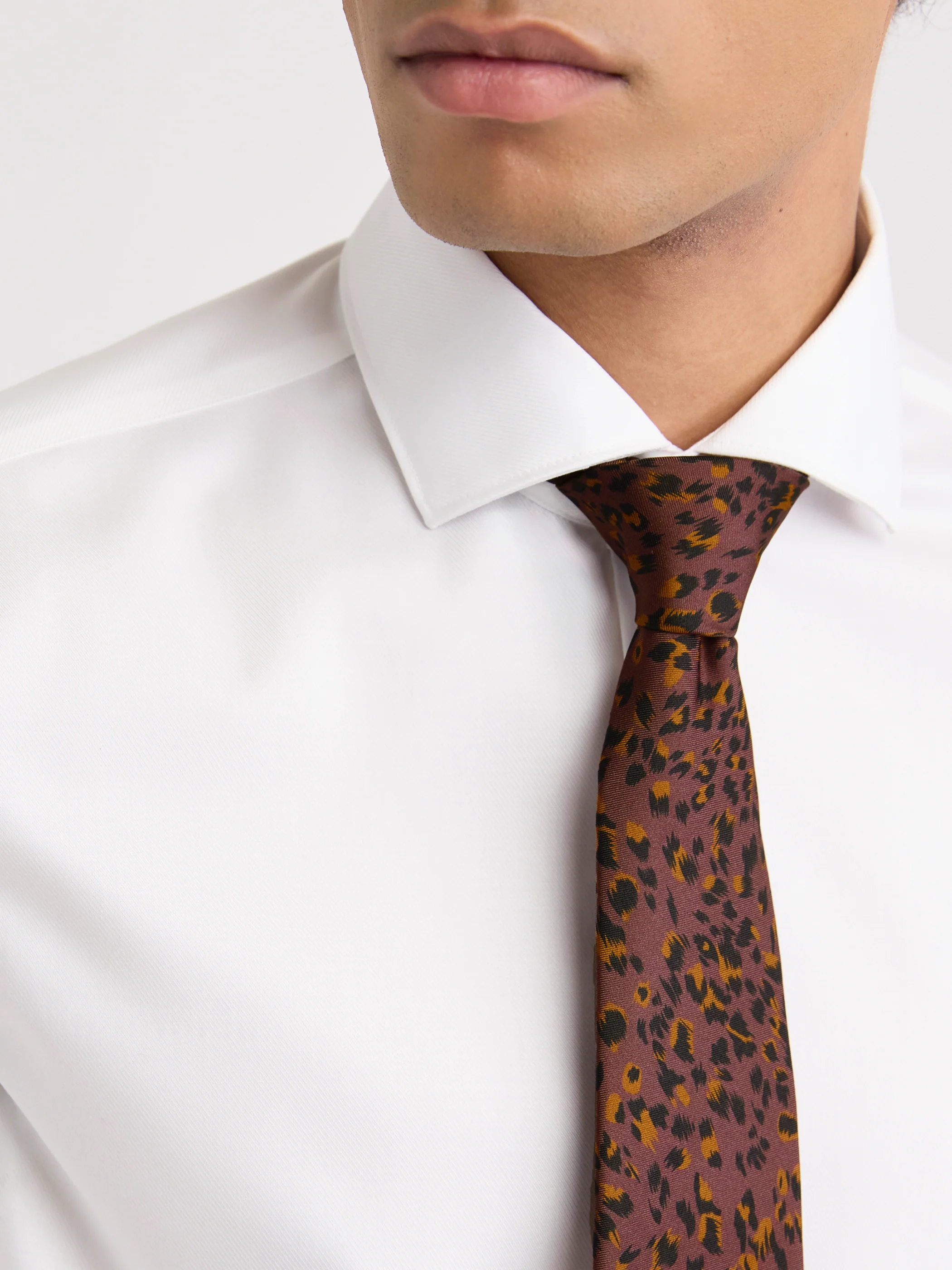 Regular Tie with Leopard Print