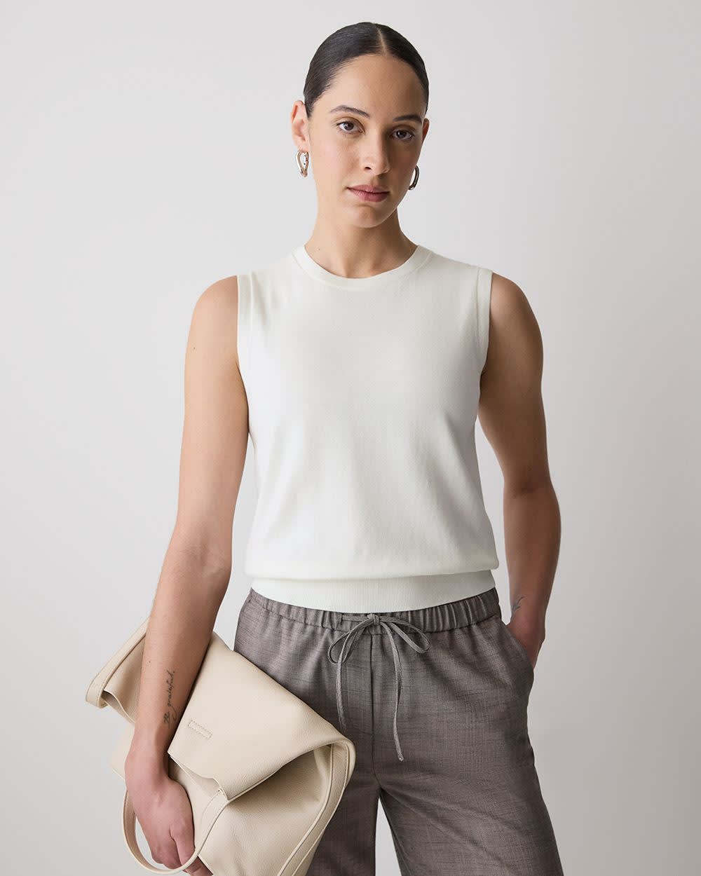 Sleeveless Scoop-Neck Sweater - Image 16