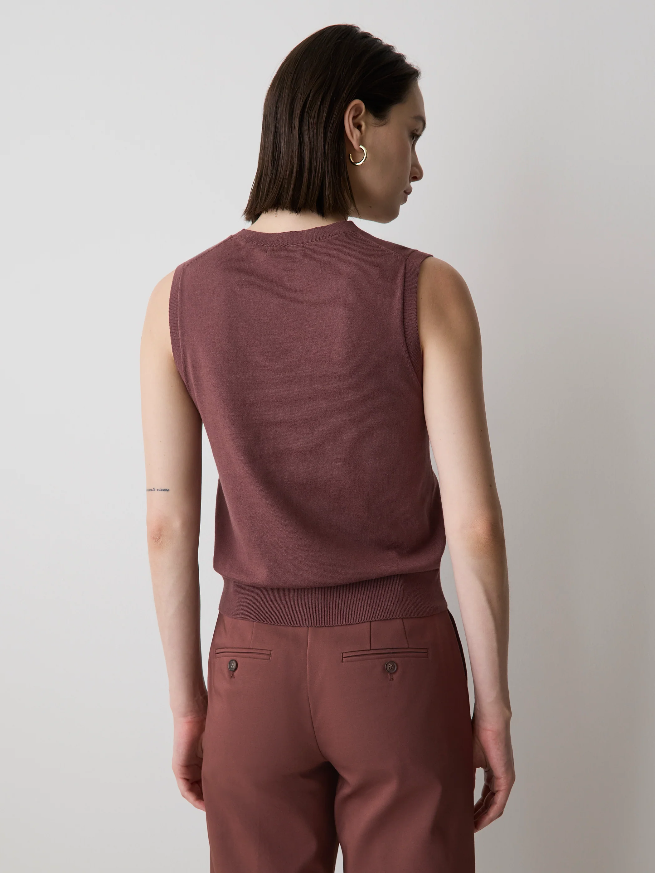 Sleeveless Scoop-Neck Sweater - Image 8