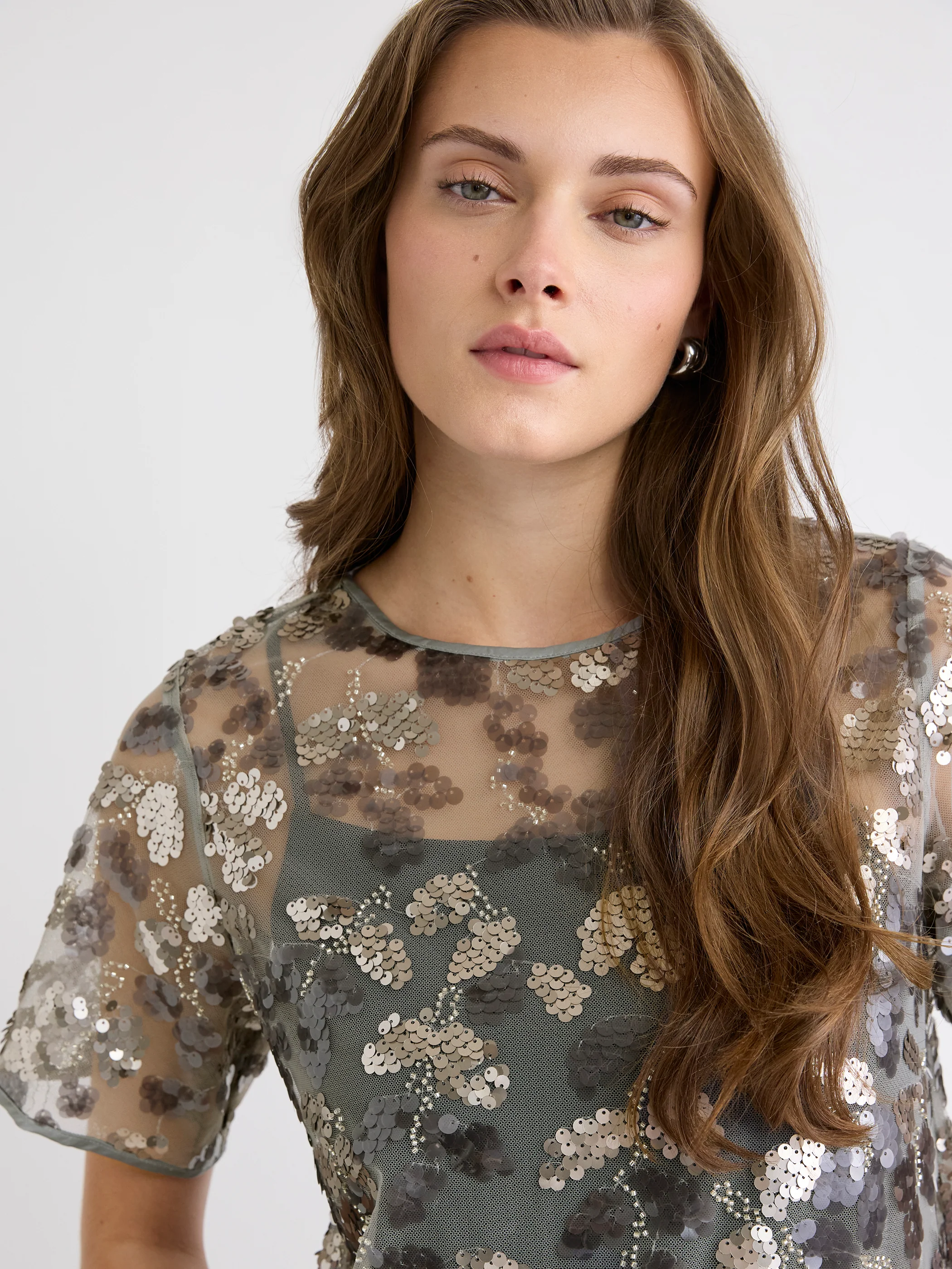 Short-Sleeve Crew-Neck Sequins Popover Blouse - Image 12