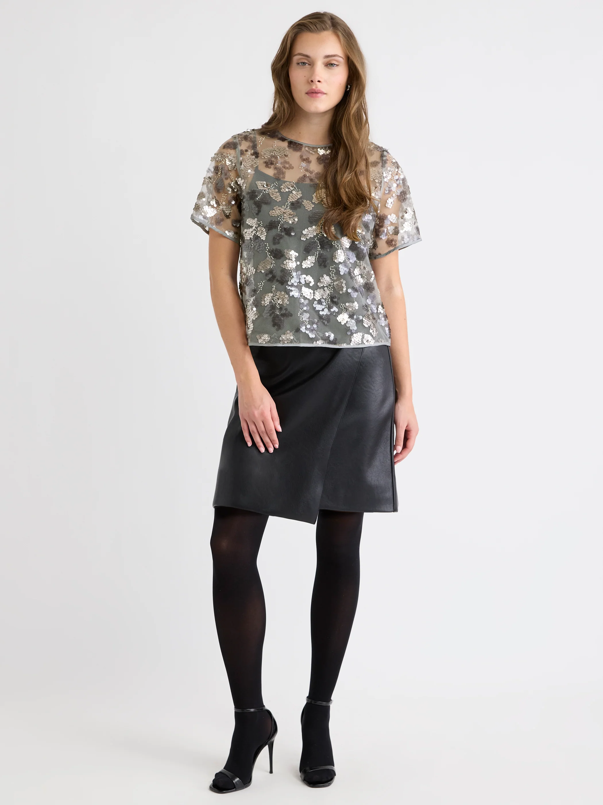 Short-Sleeve Crew-Neck Sequins Popover Blouse - Image 8