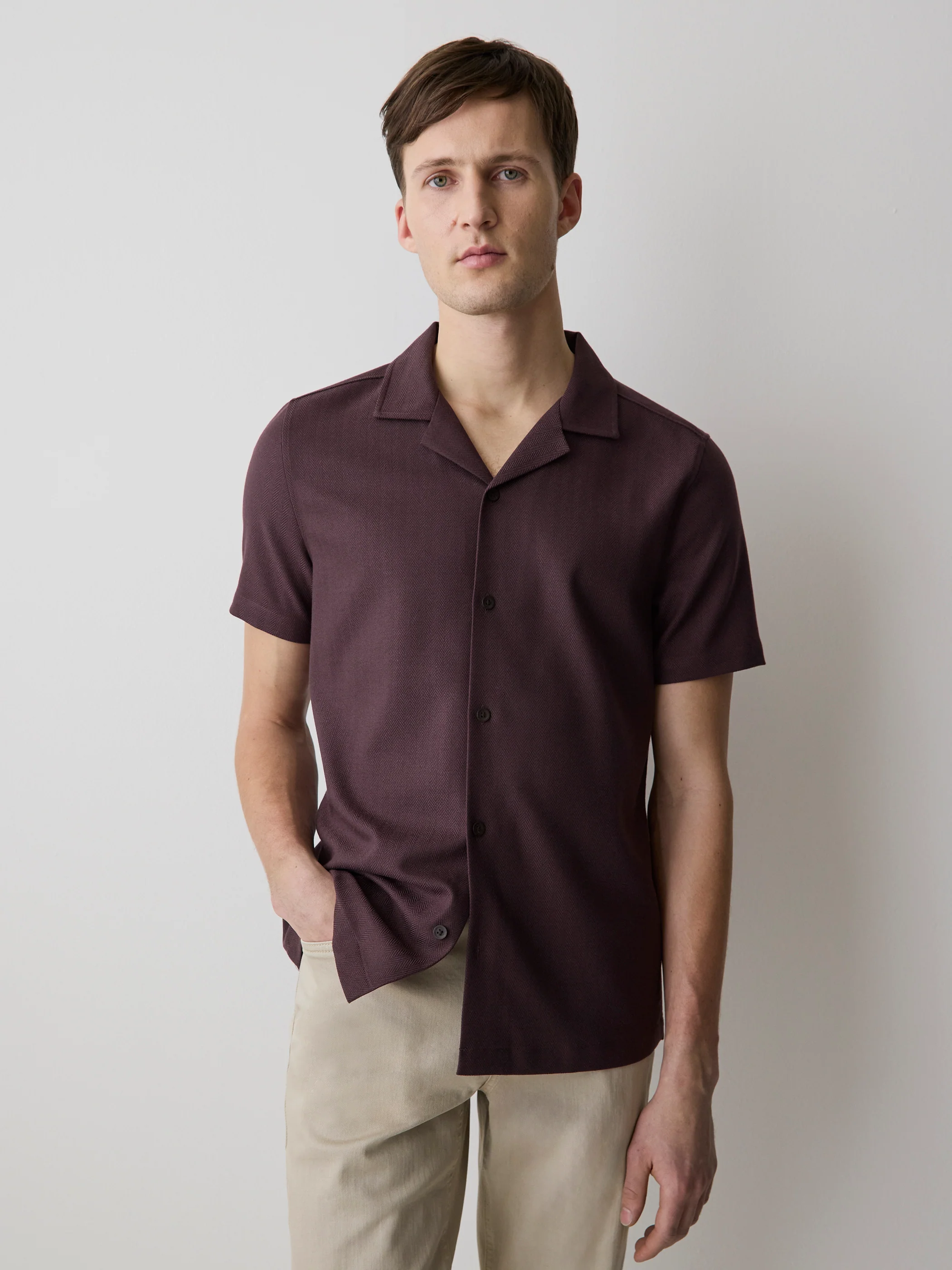 Short-Sleeve Herringbone Shirt with Camp Collar - Image 6