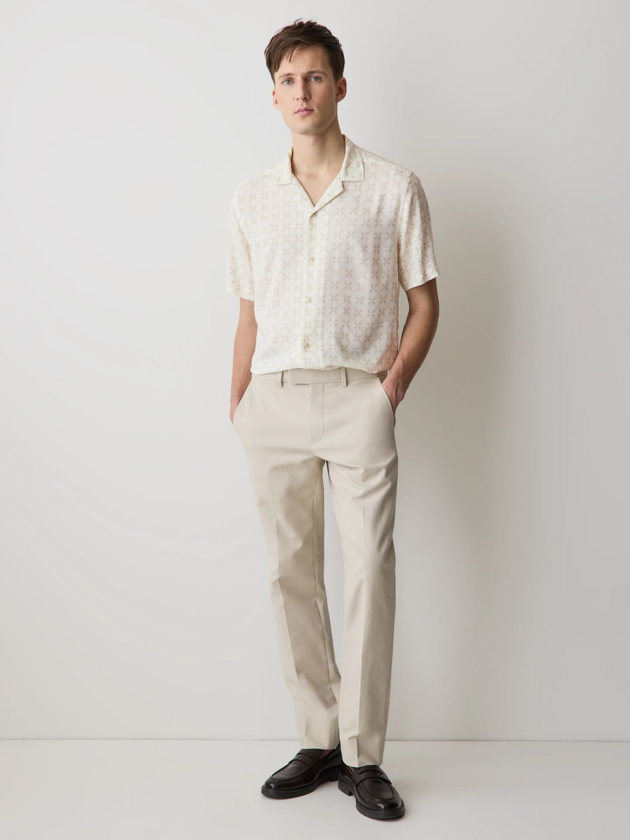 Short-Sleeve Camp-Collar Shirt with Geo Print - Image 2