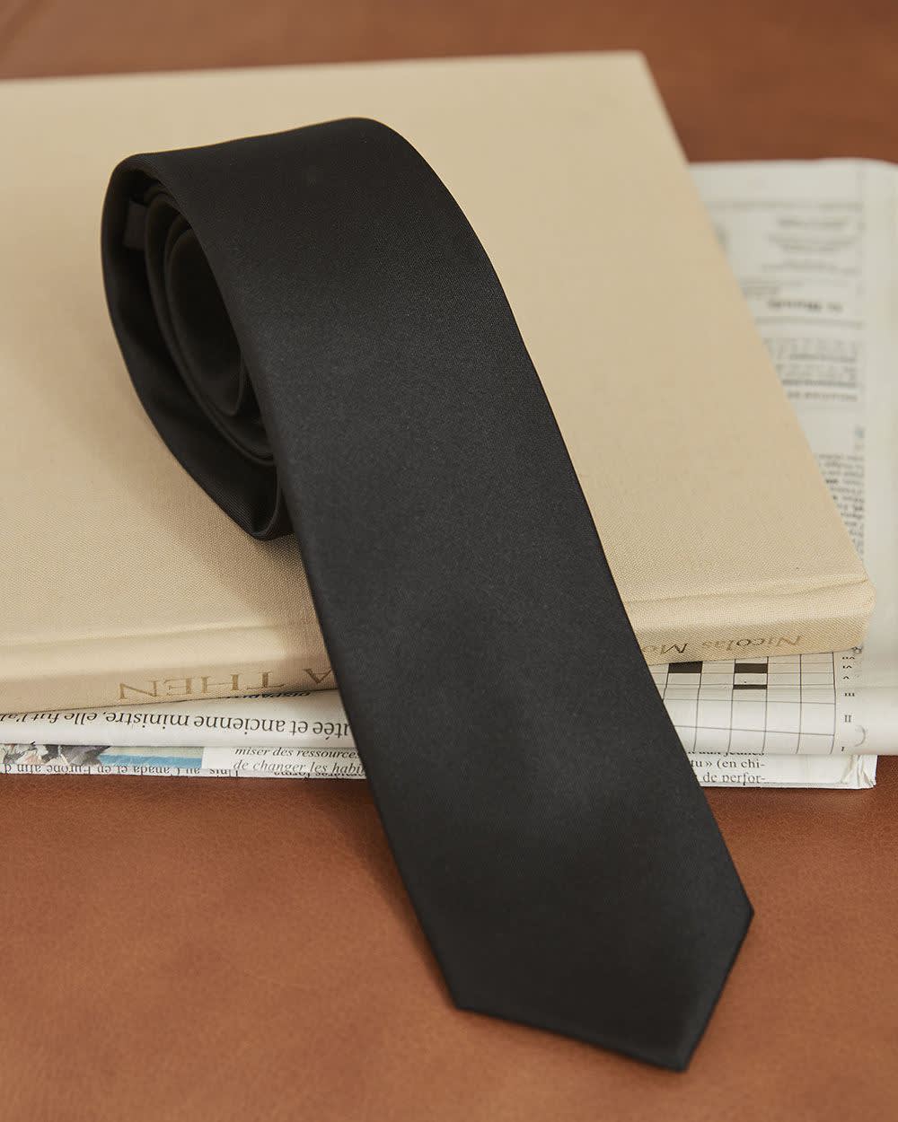 Skinny Dark Solid Tie - Image 5