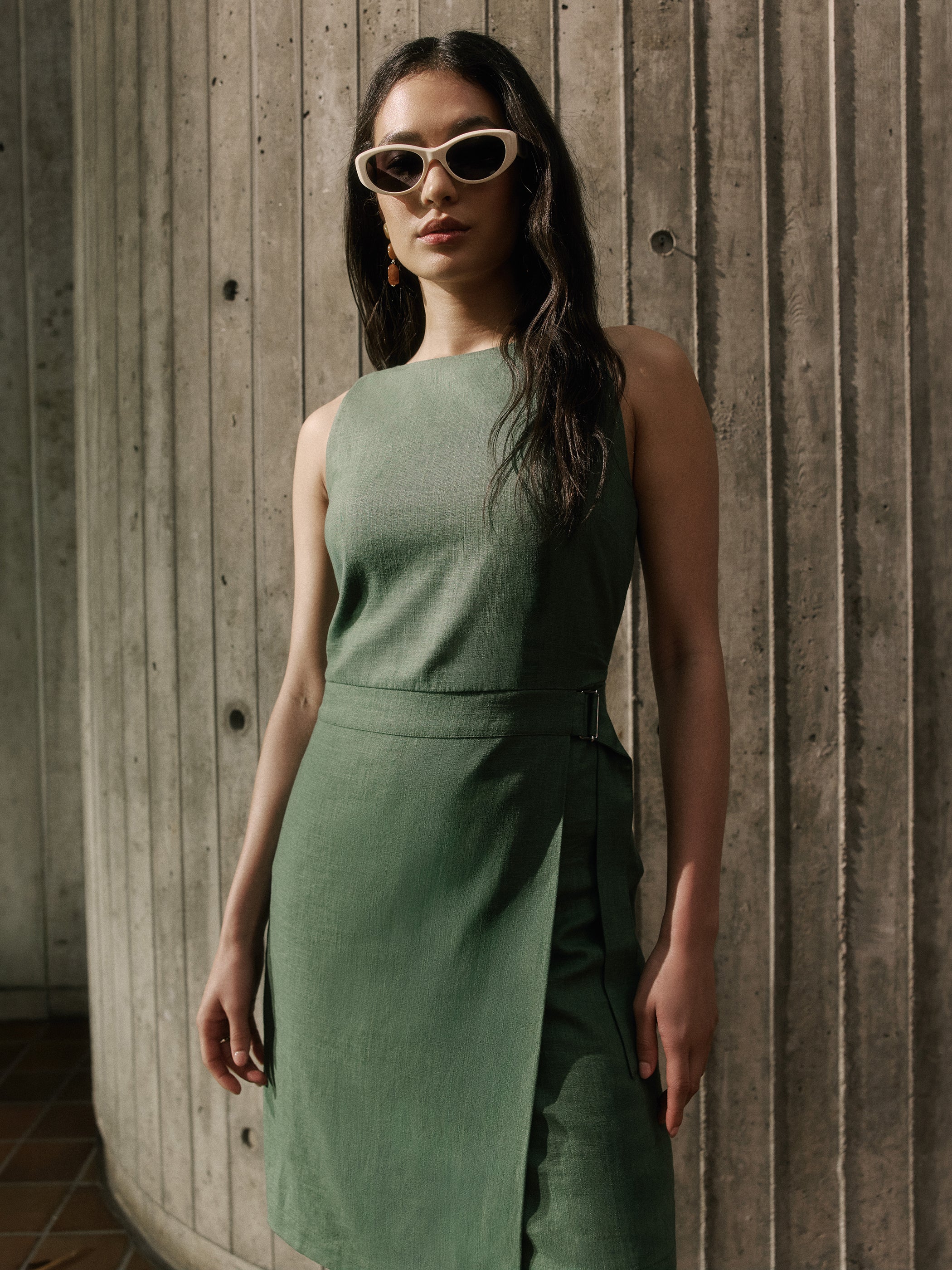 Sleeveless Boat-Neck Linen-Blend Midi Dress - Image 13