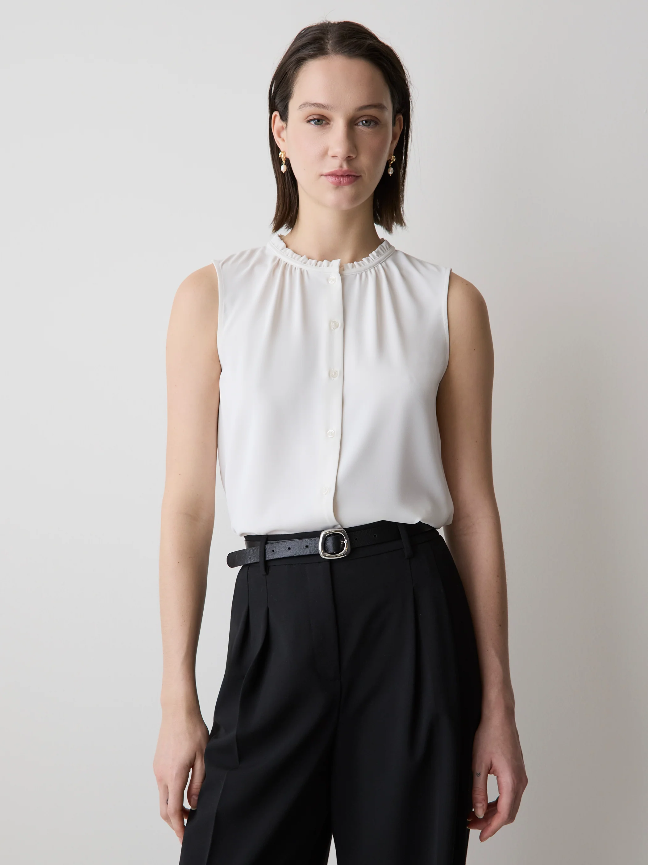 Sleeveless Buttoned-Down Blouse