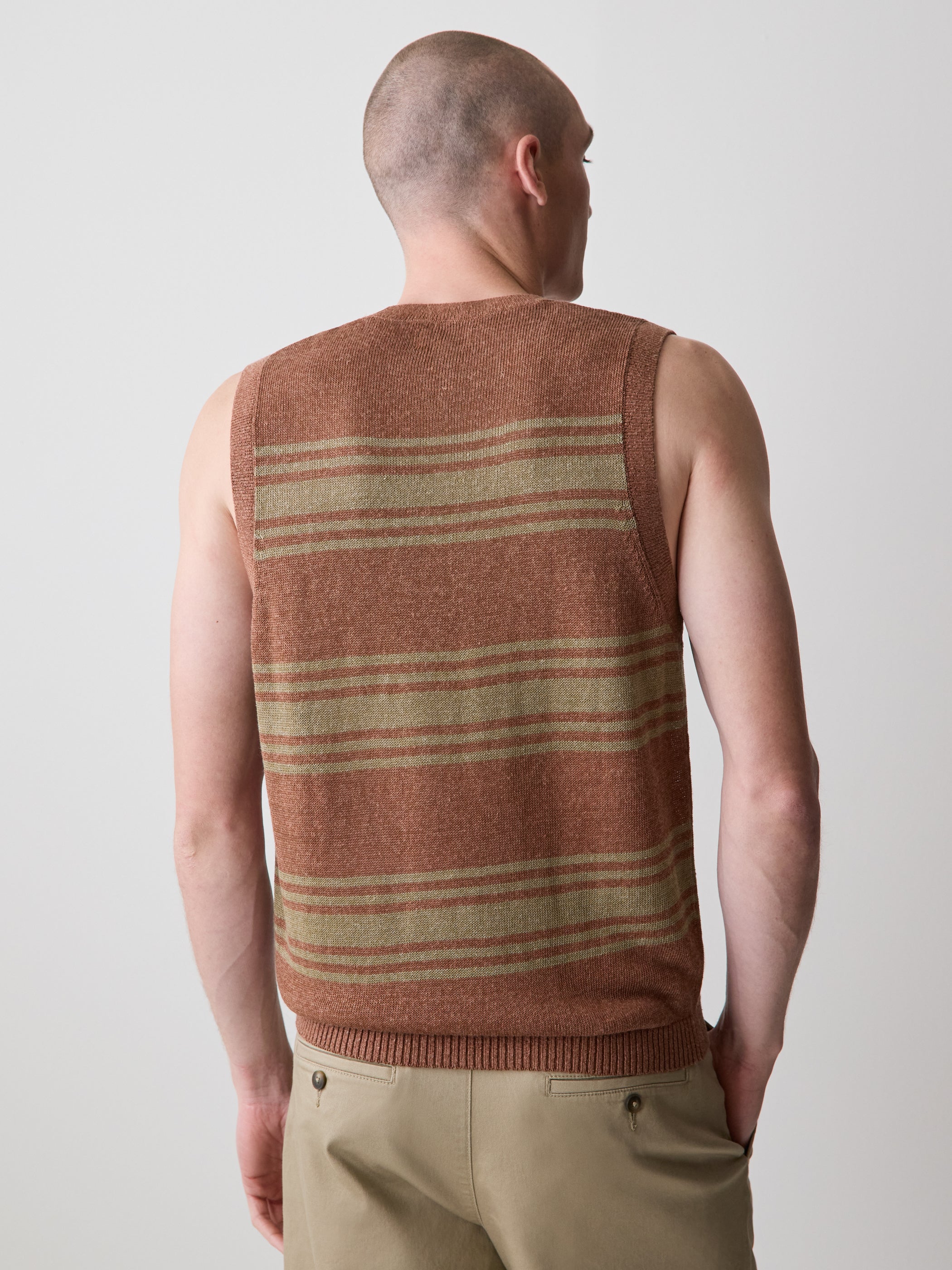 Linen-Blend Sleeveless Crew-Neck Sweater - Image 11