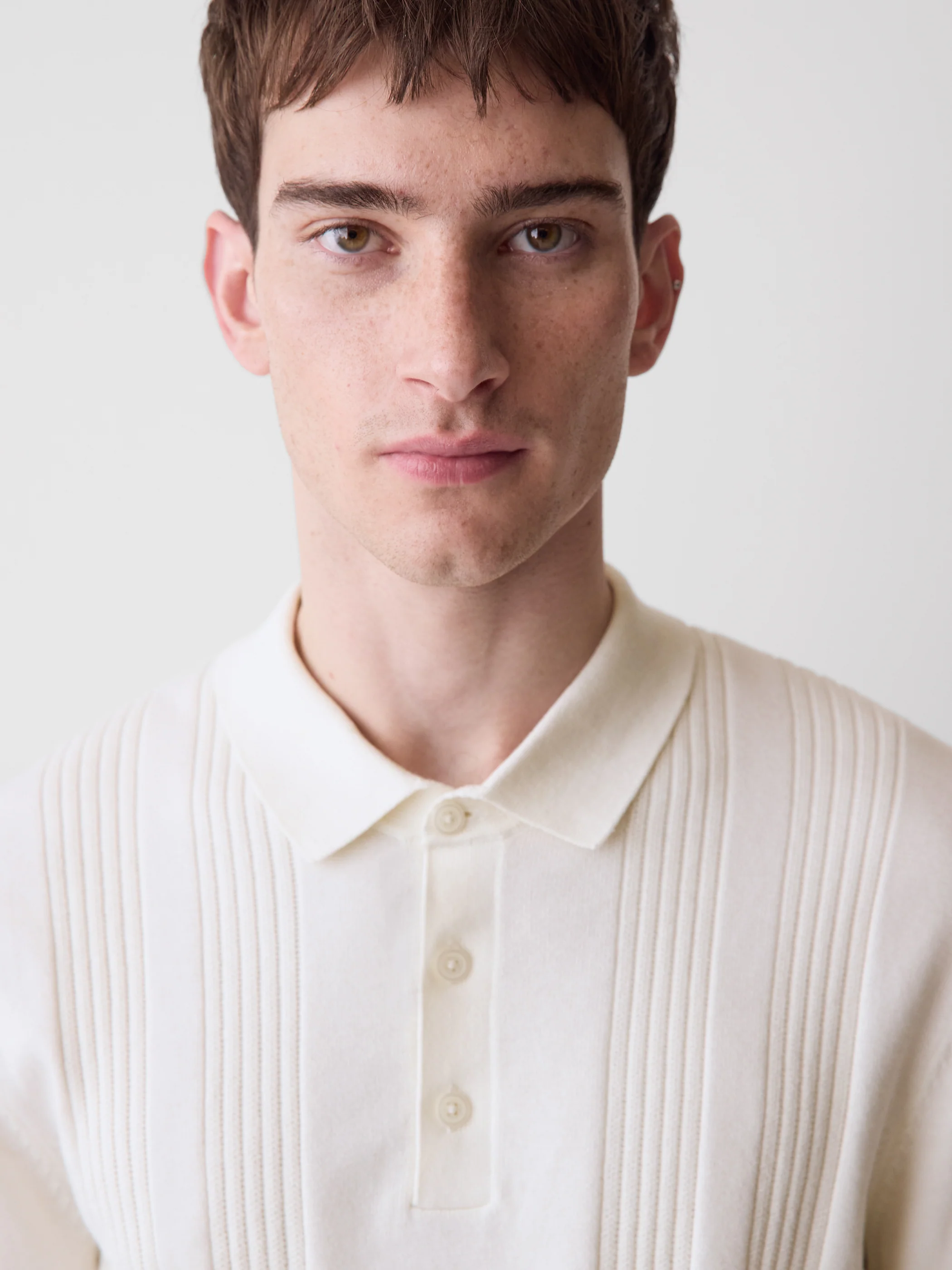 Short-Sleeve Cotton Polo with Vertical Stitches - Image 12