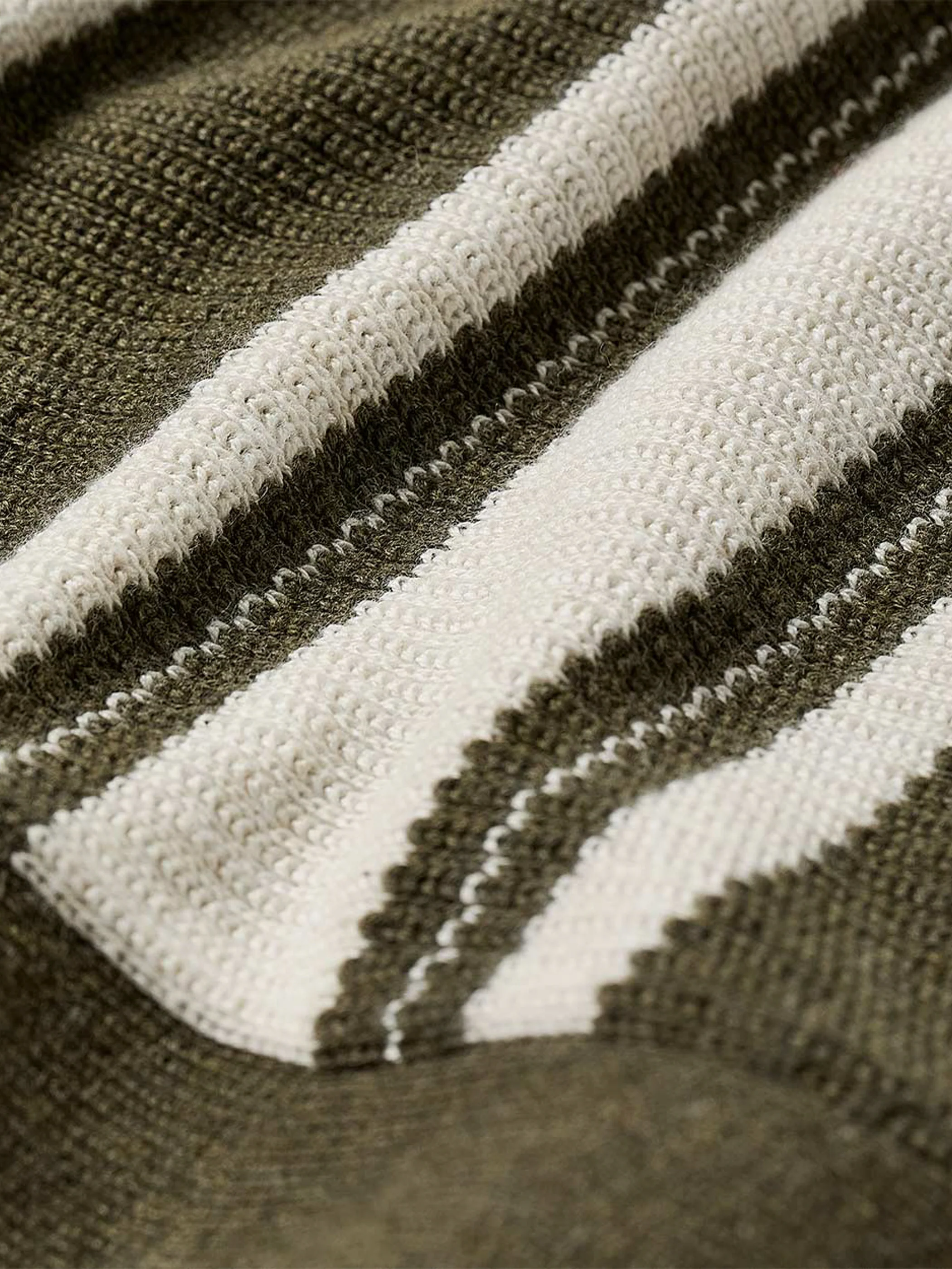 Short-Sleeve Shirt Sweater with Vertical Stripes - Image 5