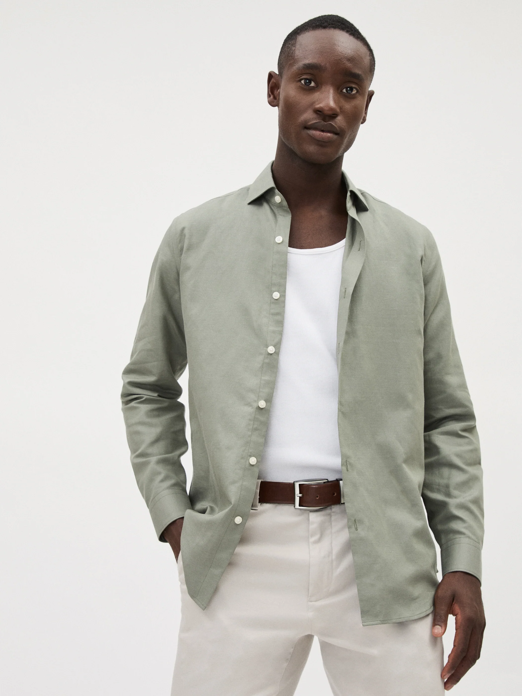 Tailored-Fit Linen Dress Shirt - Image 11