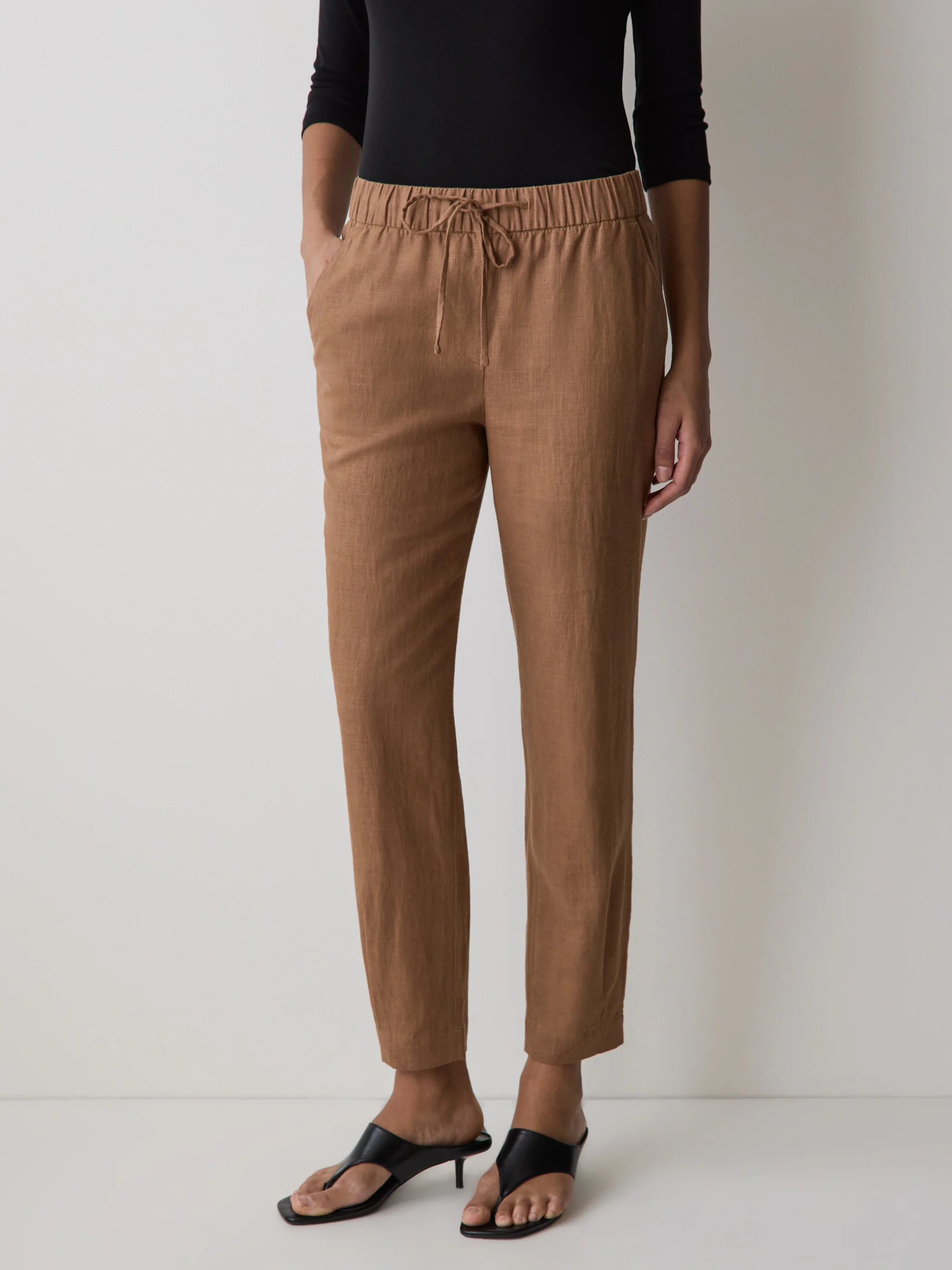 Linen Mid-Rise Tapered-Leg Jogger Pant - Image 32