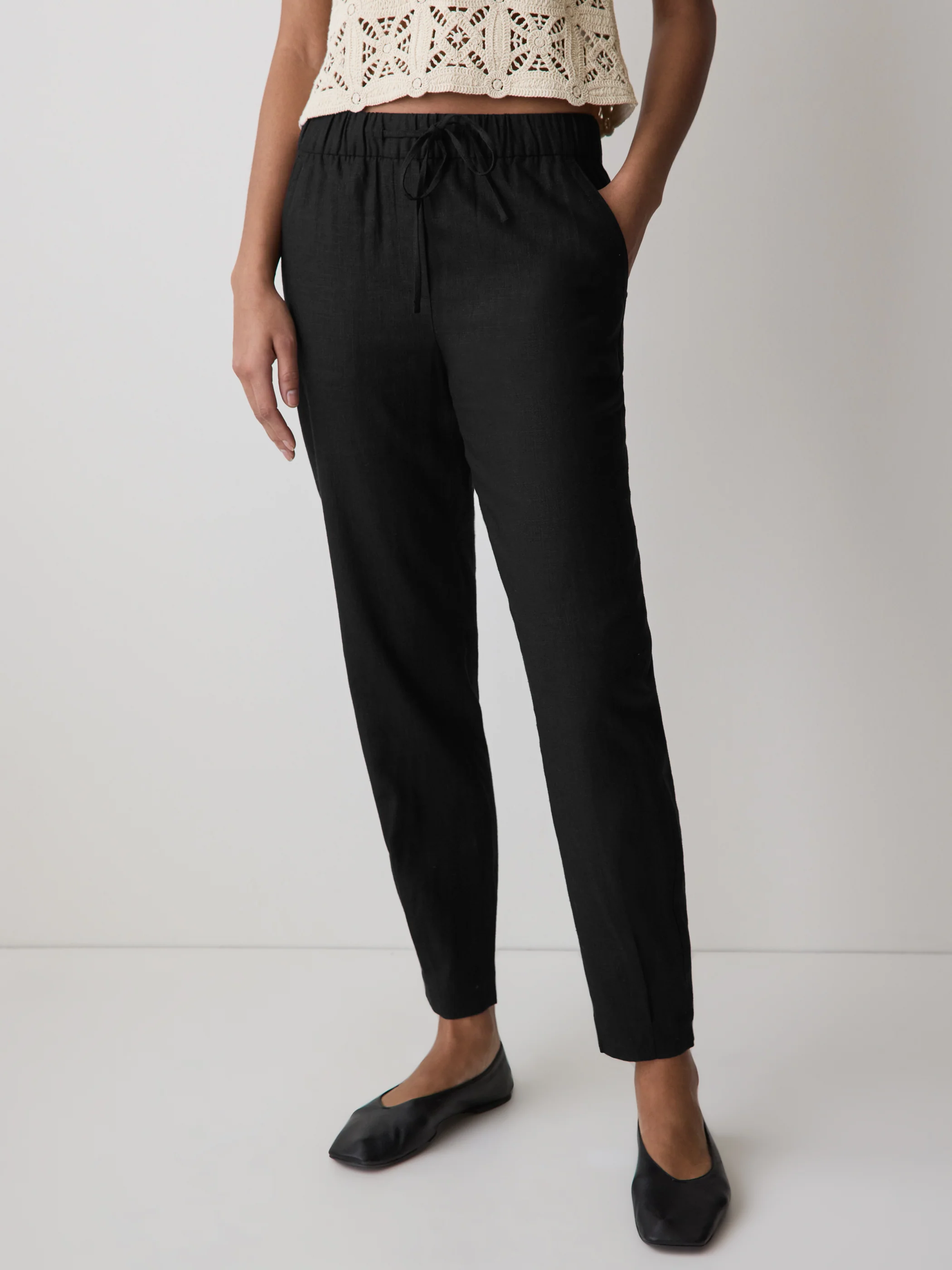 Linen Mid-Rise Tapered-Leg Jogger Pant - Image 7