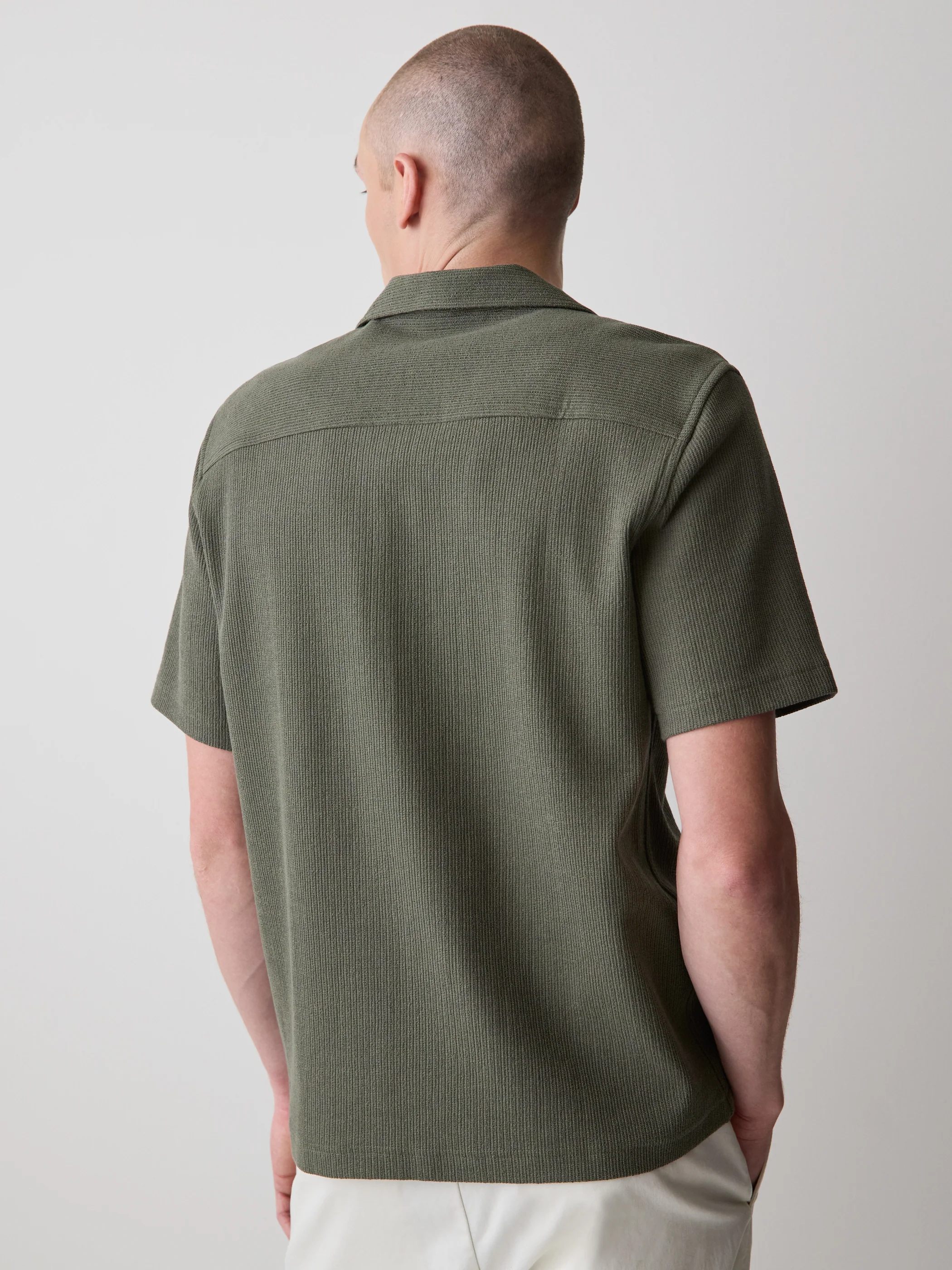 Short-Sleeve Textured Shirt with Camp Collar - Image 15