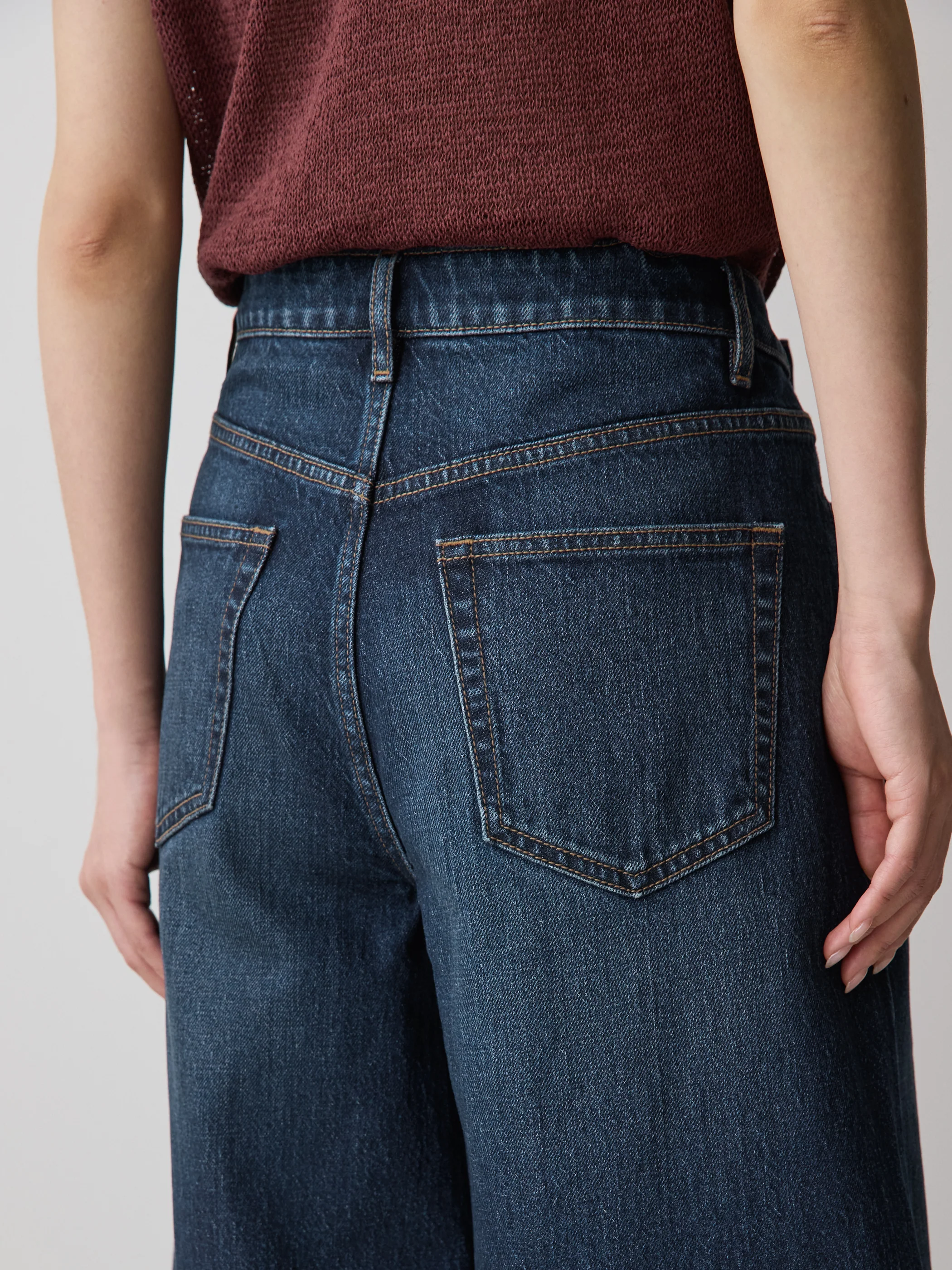 High-Rise Wide-Leg Cropped Jeans - Image 4