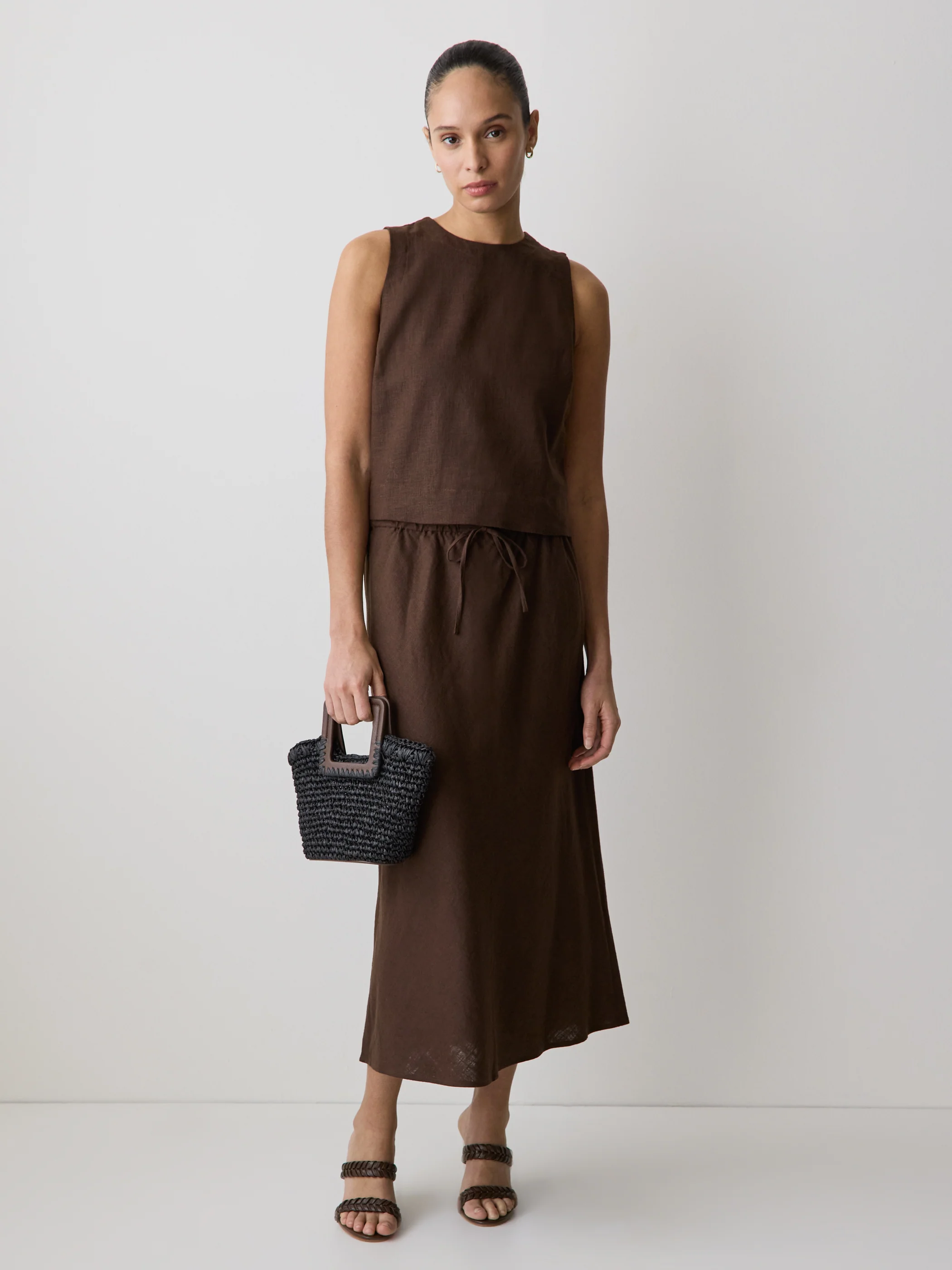 Sleeveless Crew-Neck Linen-Blend Blouse - Image 7