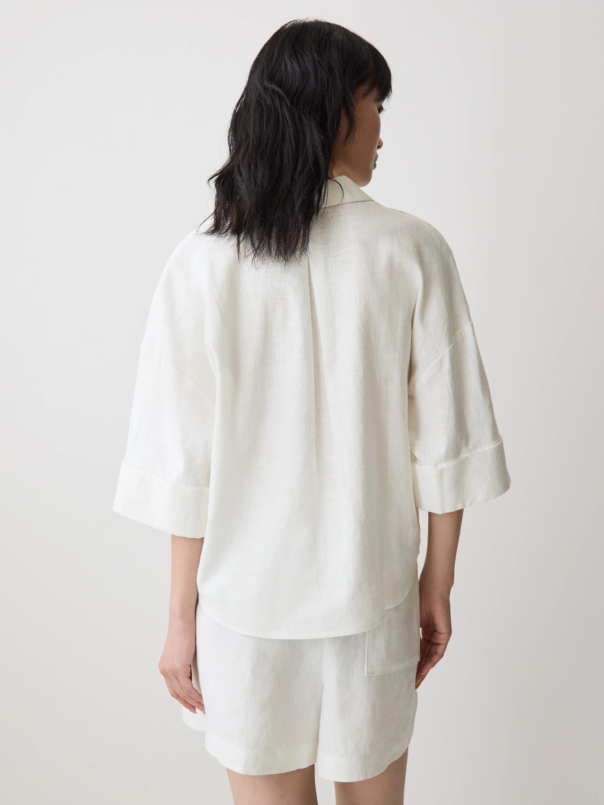 Linen-Blend Short-Sleeve Blouse with Shirt Collar - Image 8