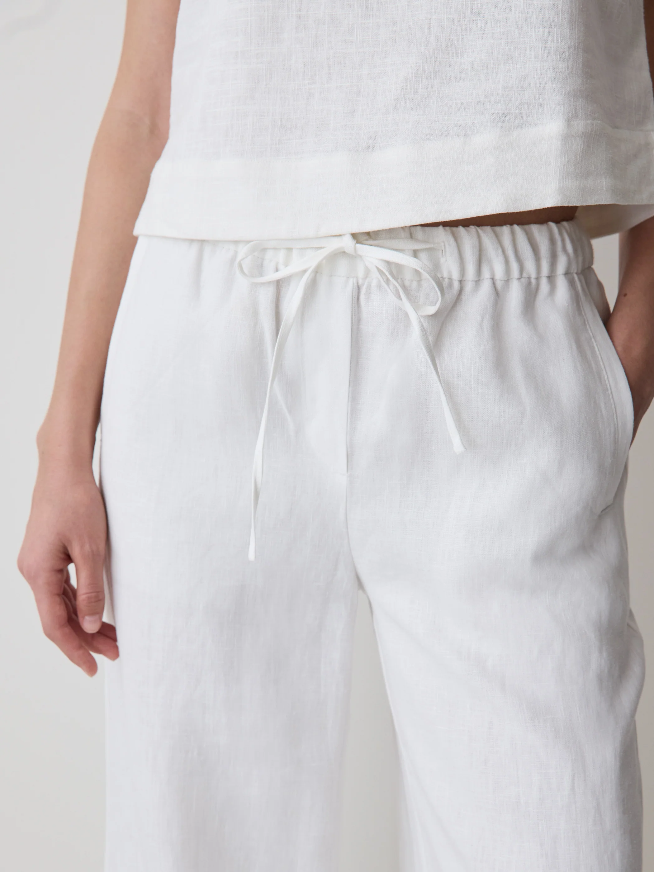 Linen Mid-Rise Wide-Leg Pant - Image 4