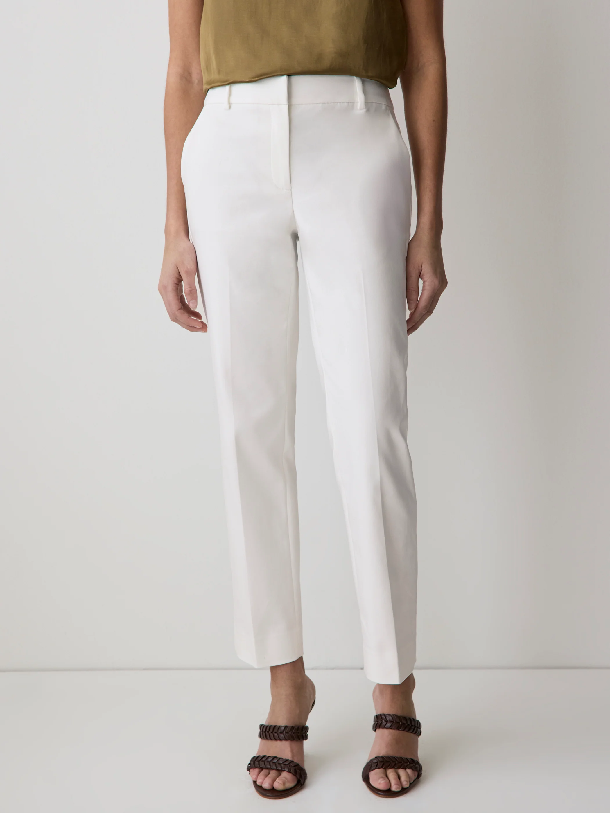 Limitless Straight-Leg Mid-Rise Ankle Pant