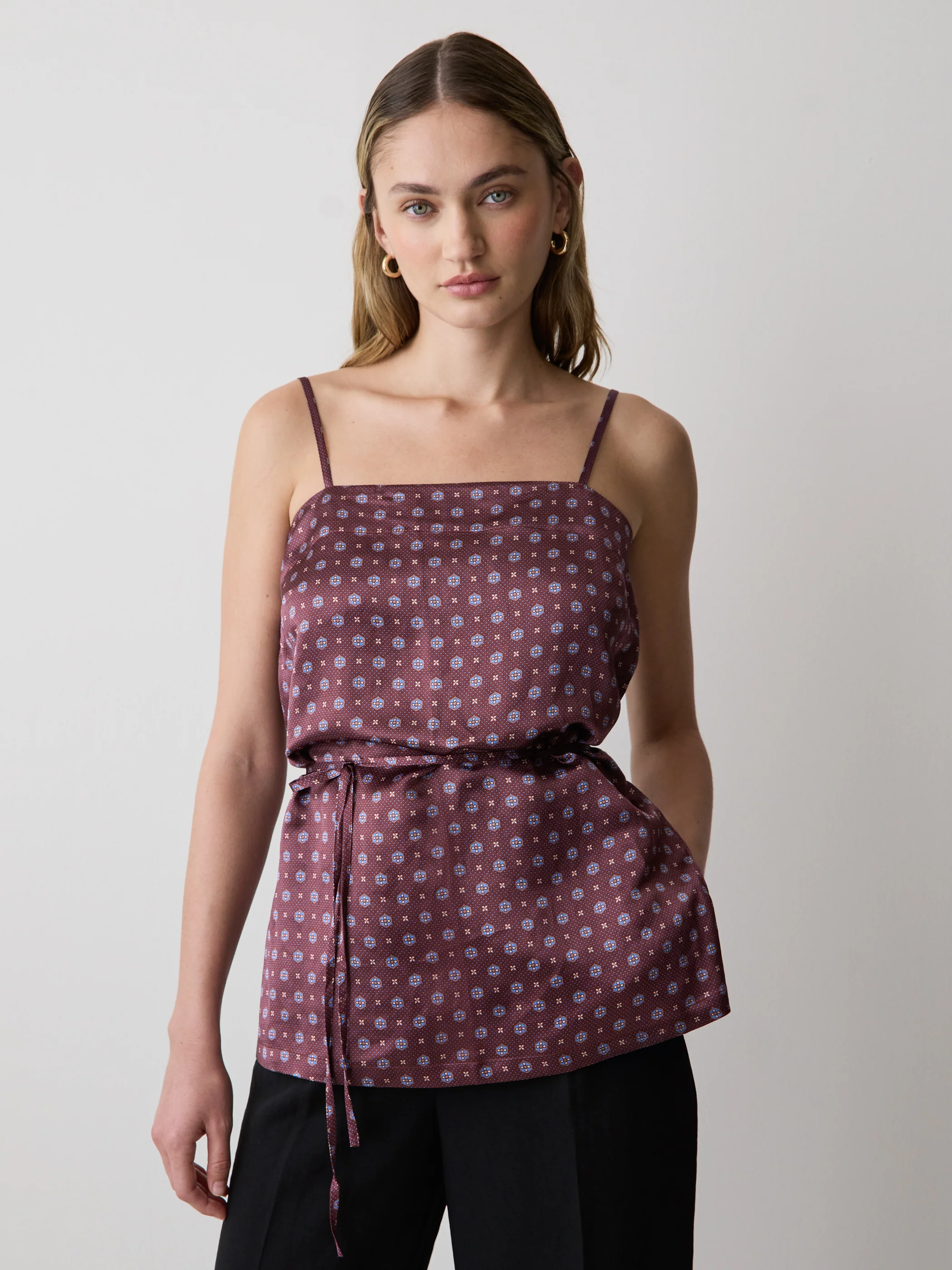 Sleeveless Square-Neck Blouse - Image 6